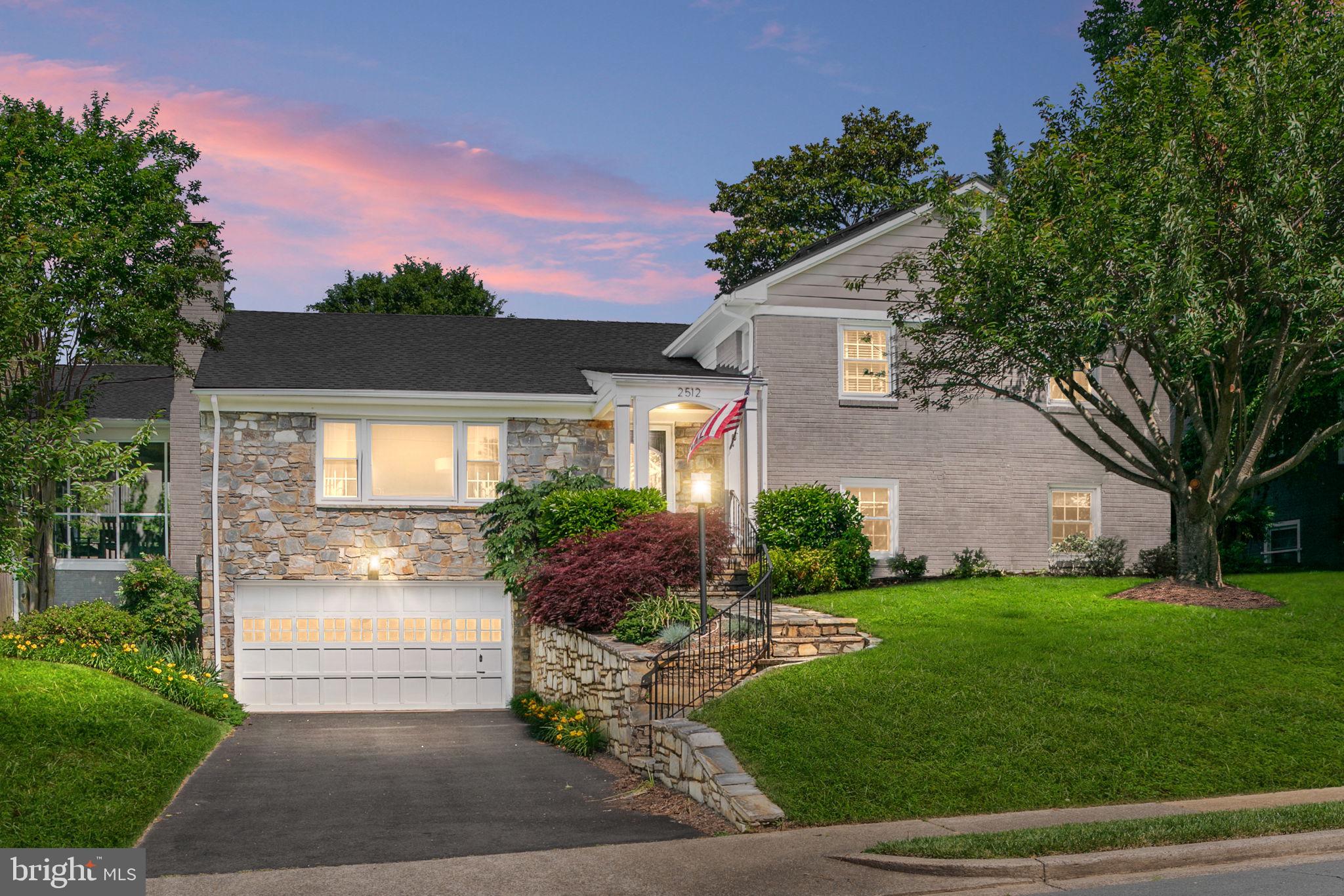 2512 N QUINCY STREET