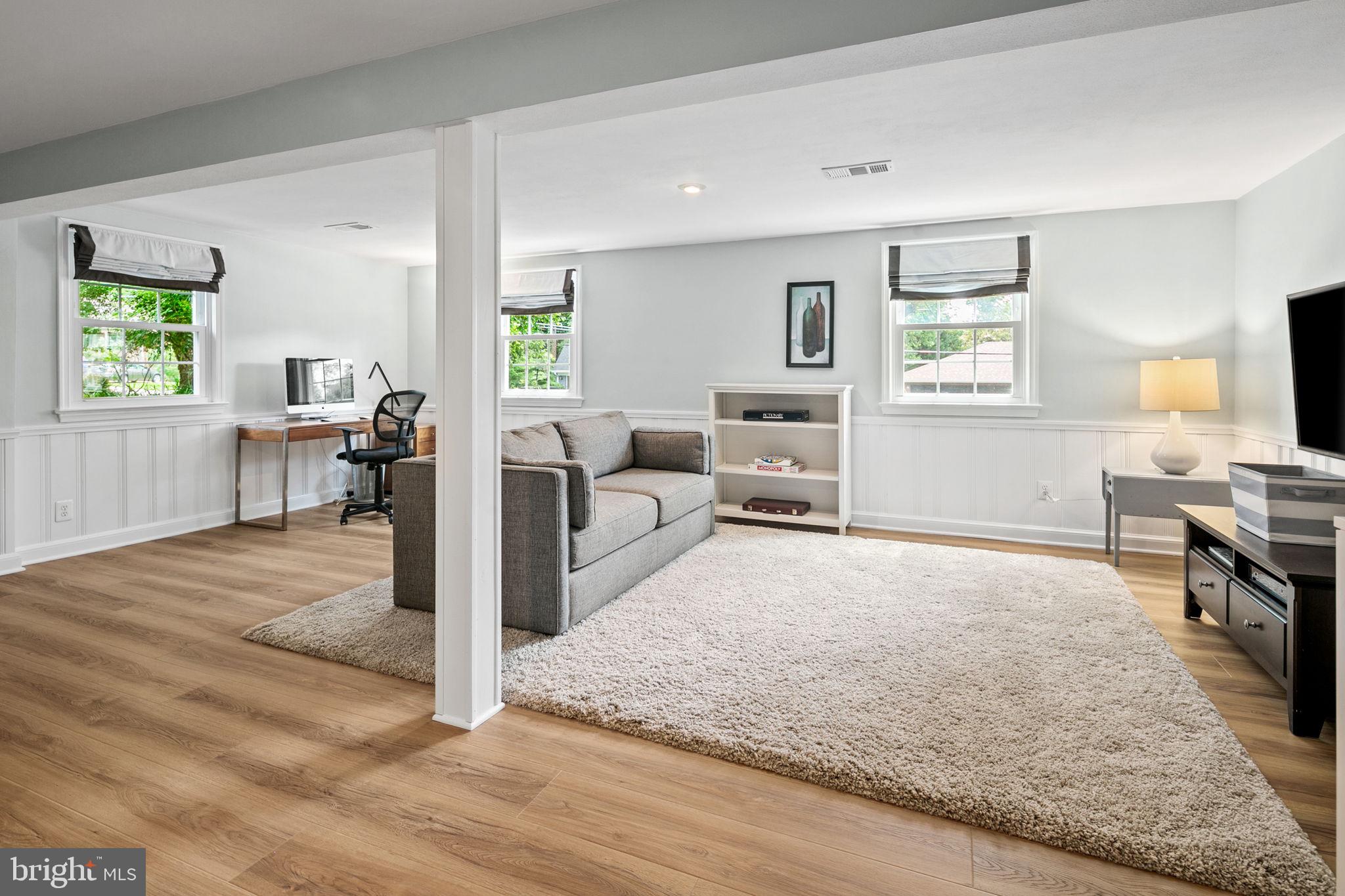 2512 N QUINCY STREET