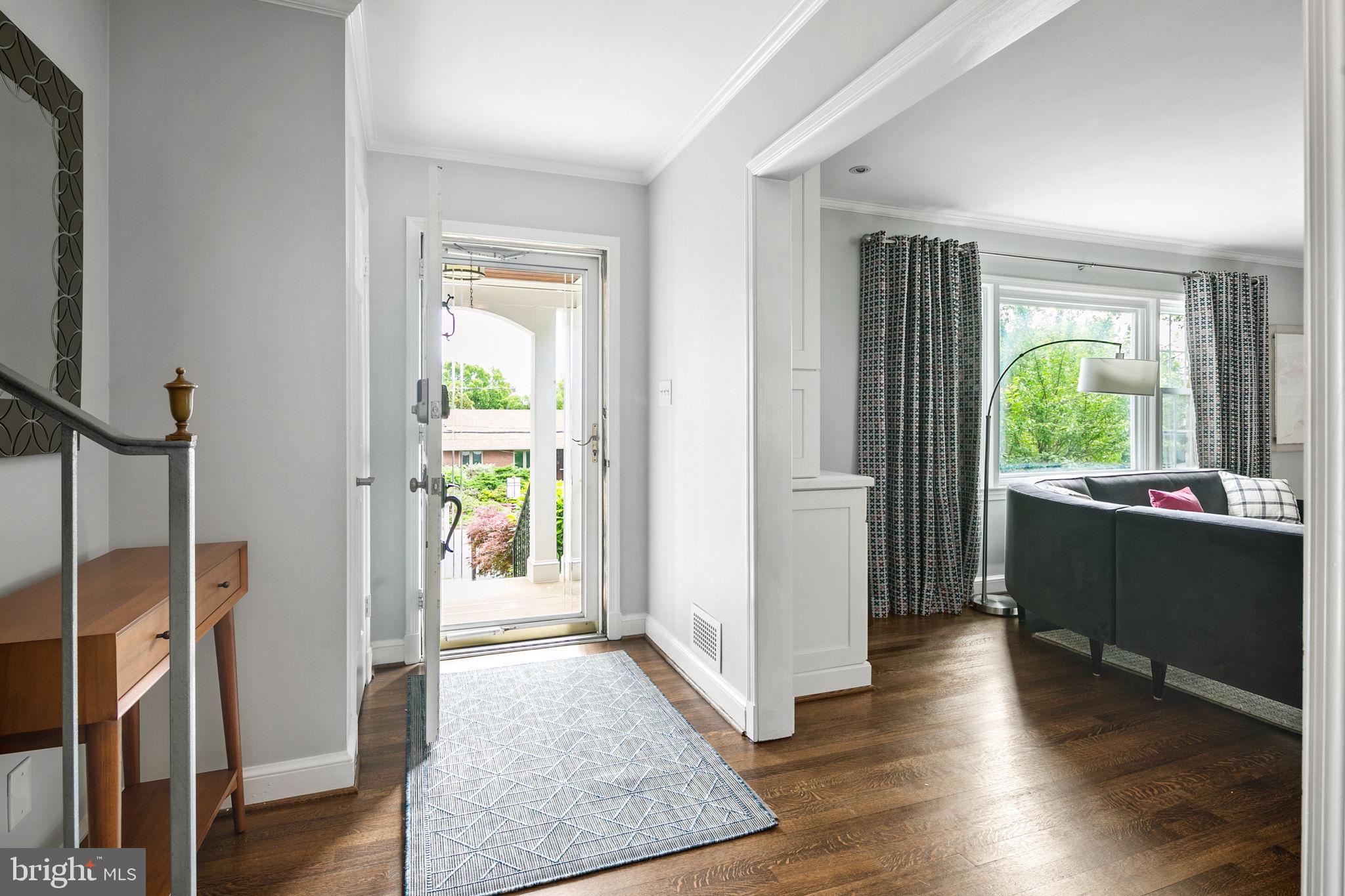 2512 N QUINCY STREET