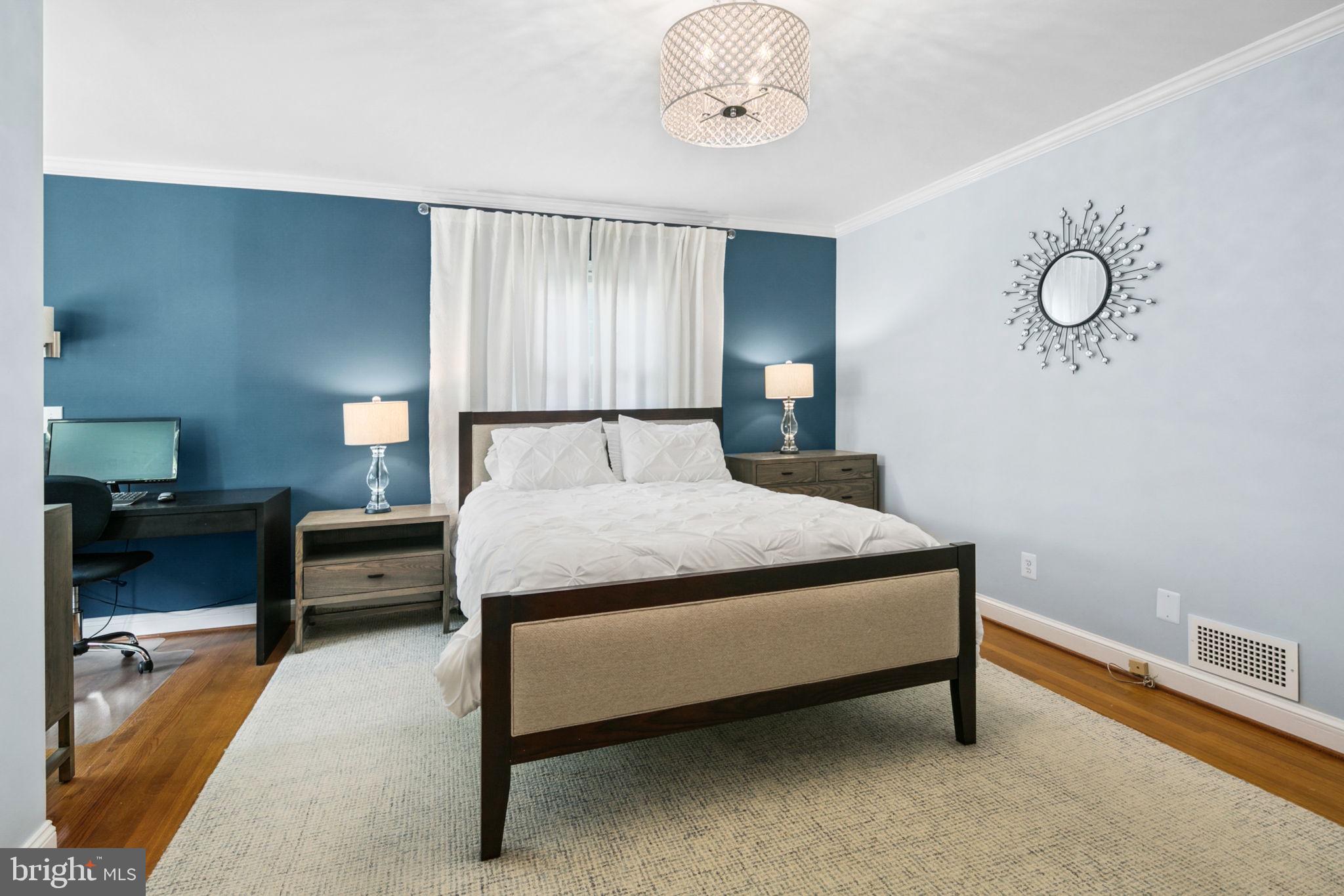 2512 N QUINCY STREET