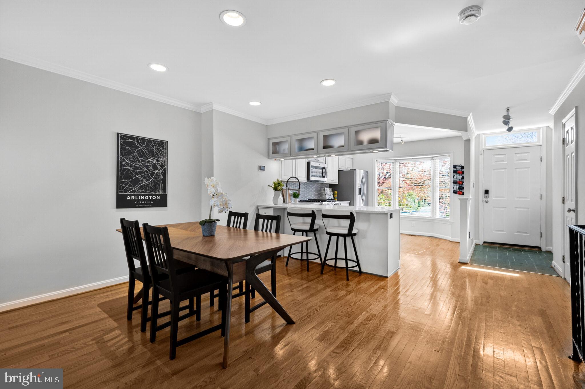 2124 N TAZEWELL COURT