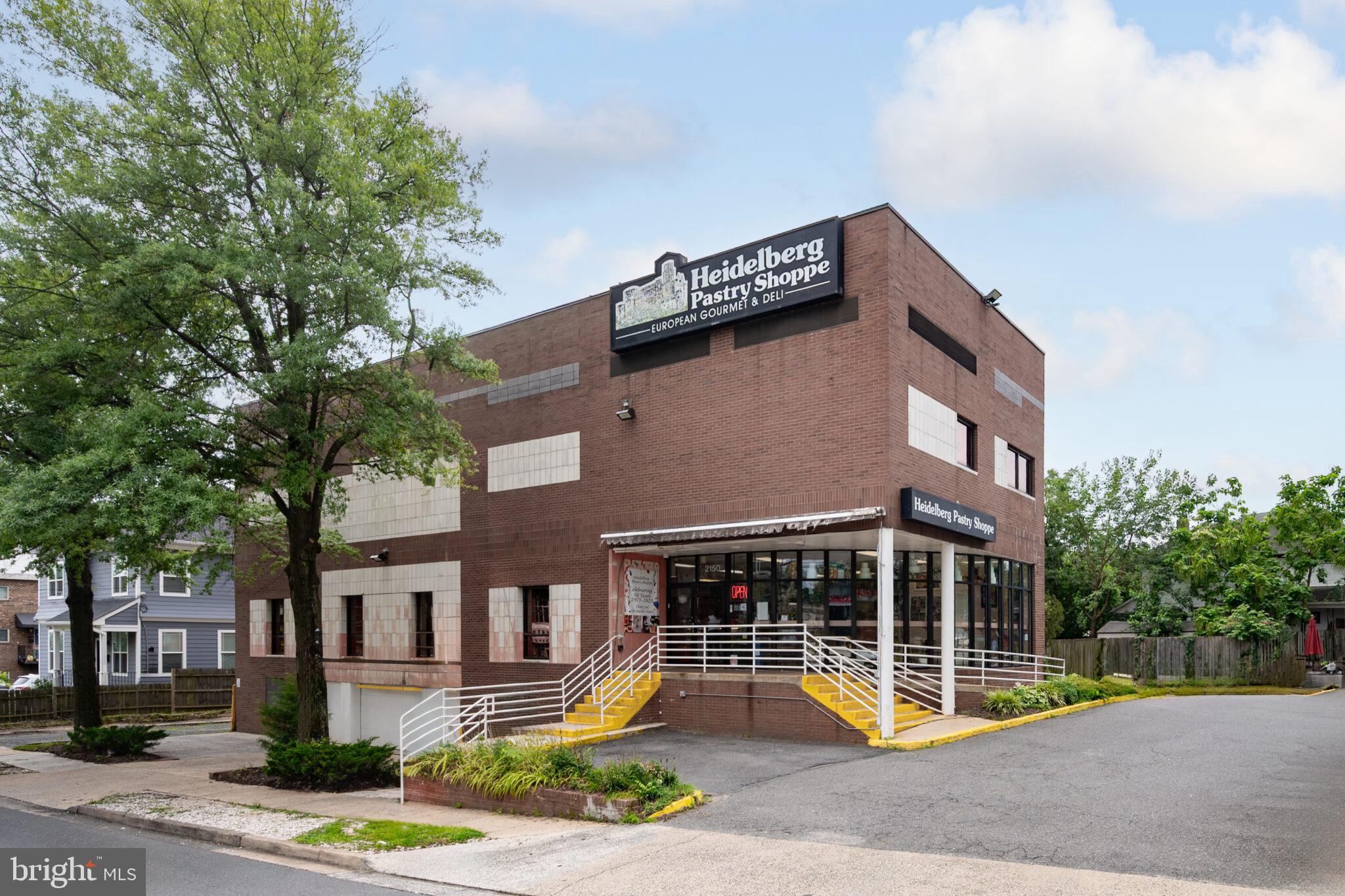 2124 N TAZEWELL COURT