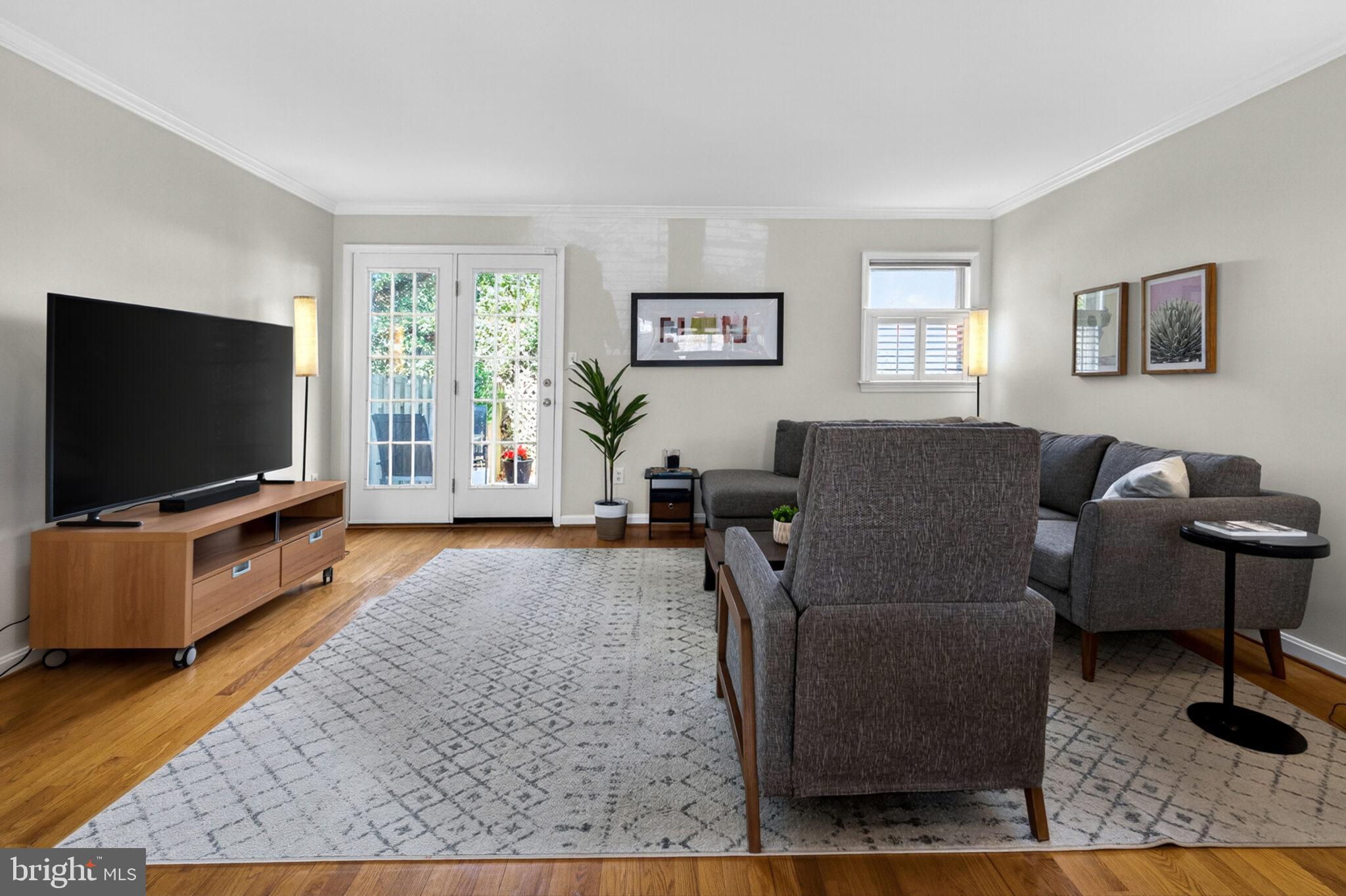 2124 N TAZEWELL COURT