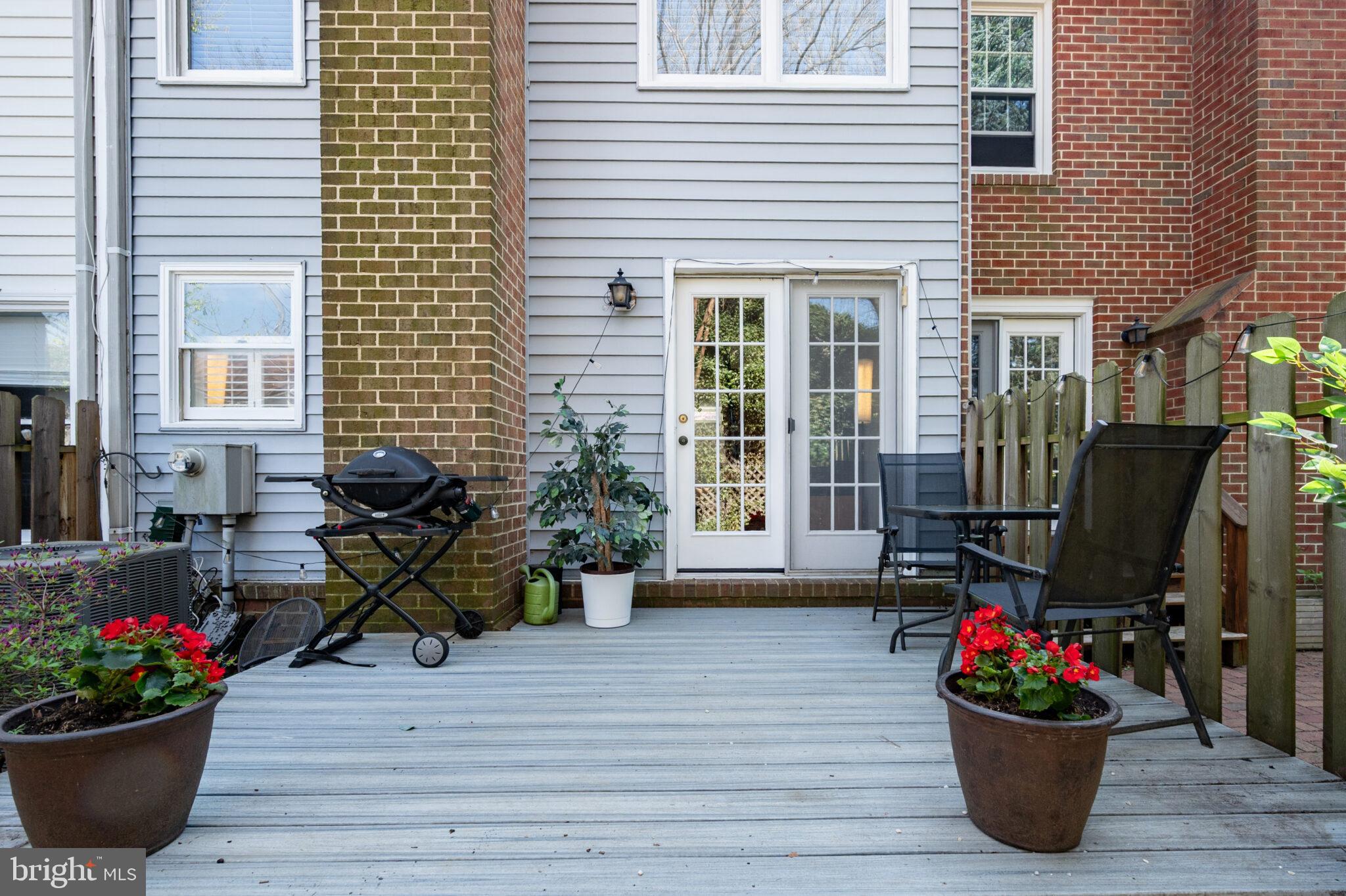 2124 N TAZEWELL COURT