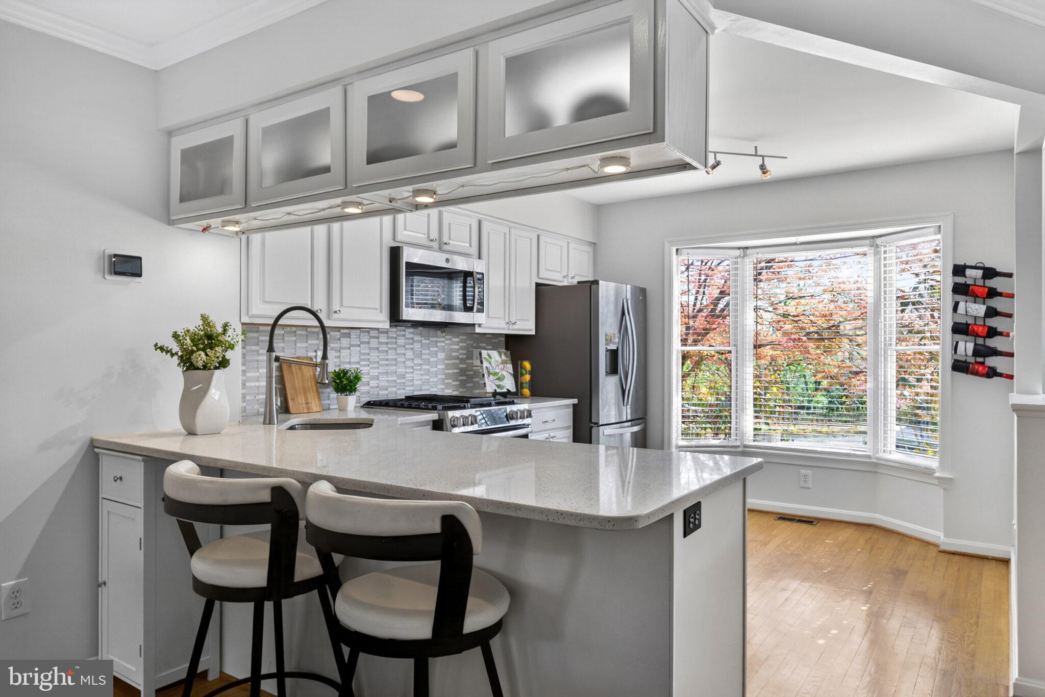 2124 N TAZEWELL COURT