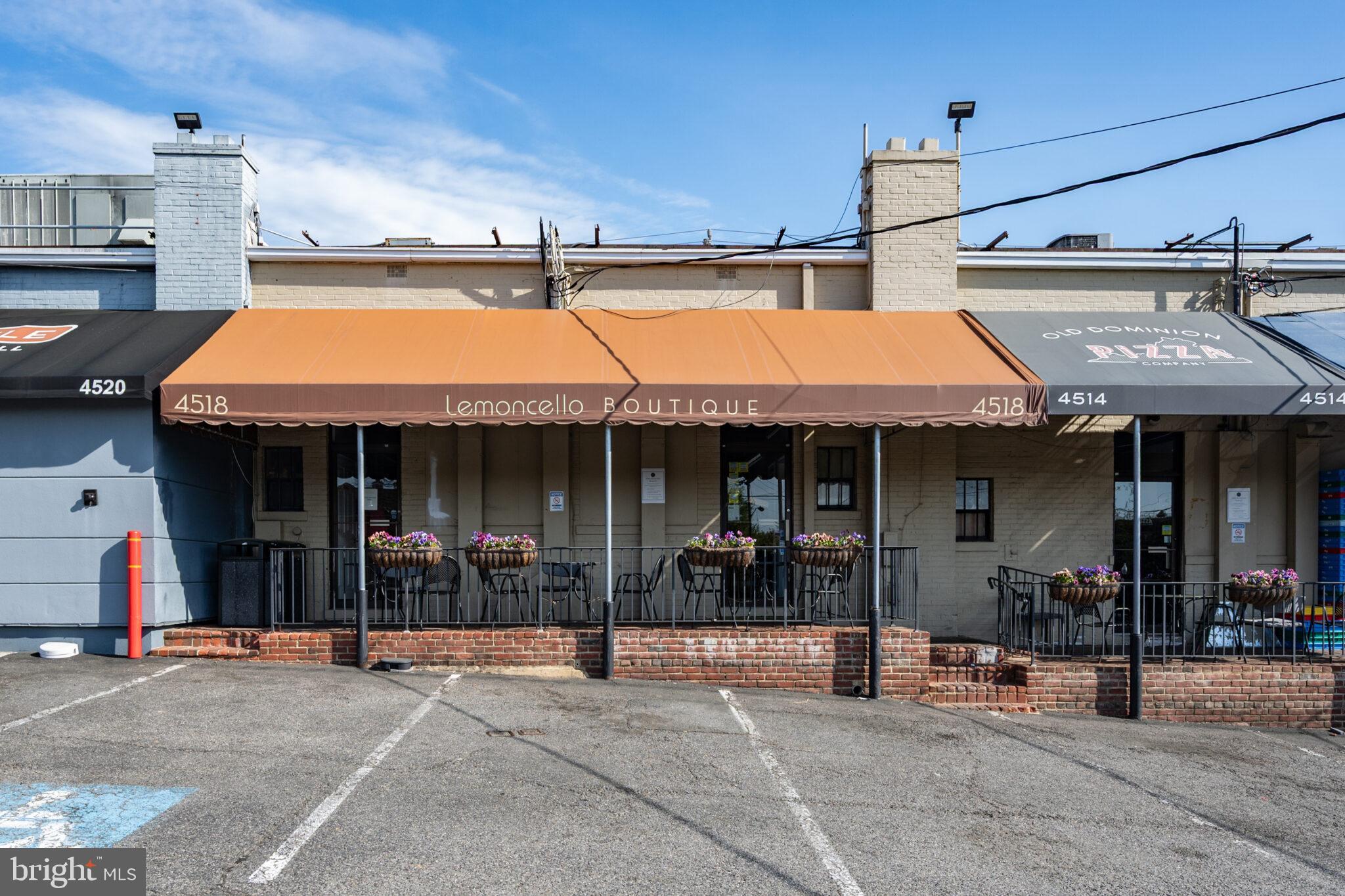 2124 N TAZEWELL COURT