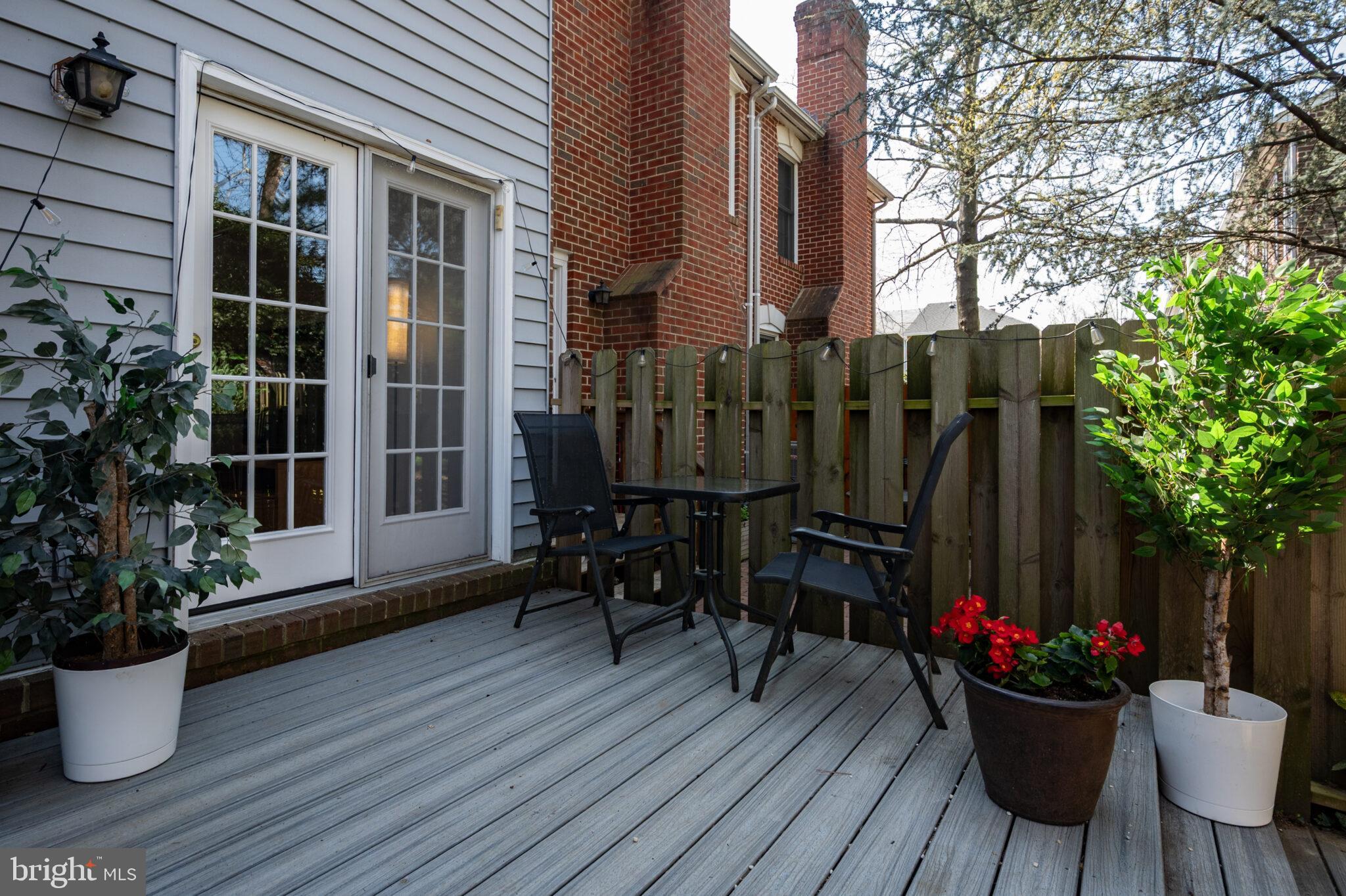 2124 N TAZEWELL COURT