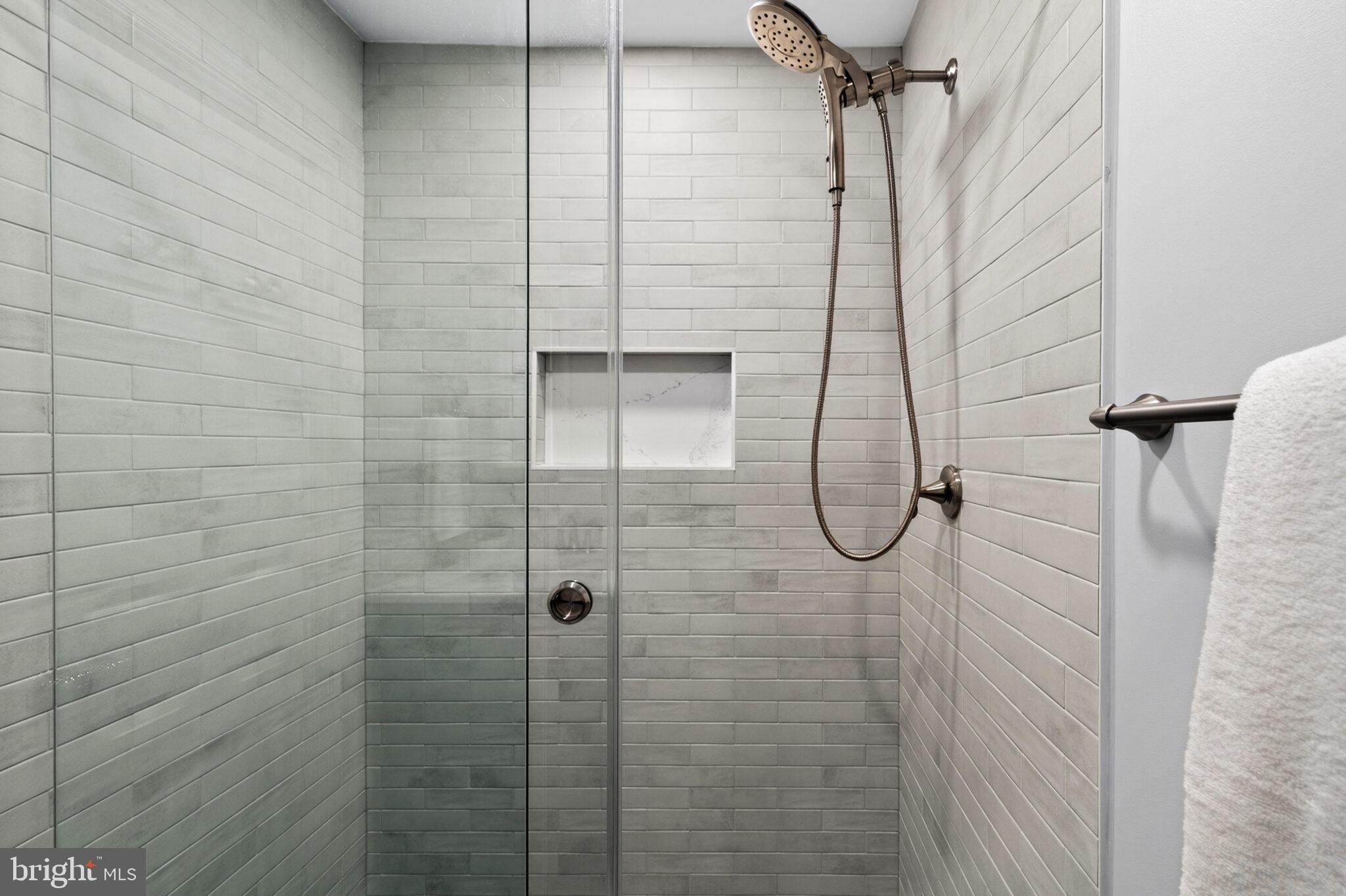 2124 N TAZEWELL COURT