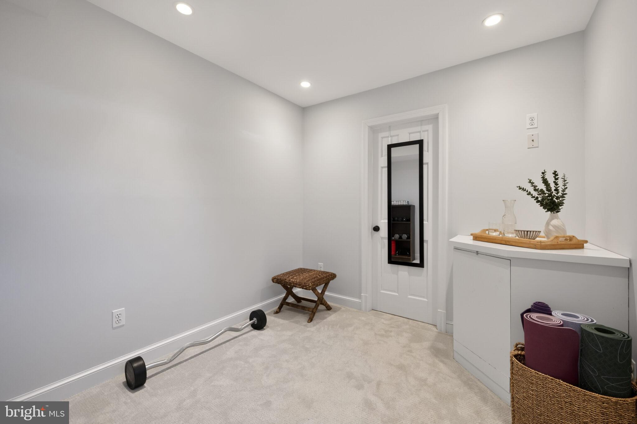 5934 16TH STREET N