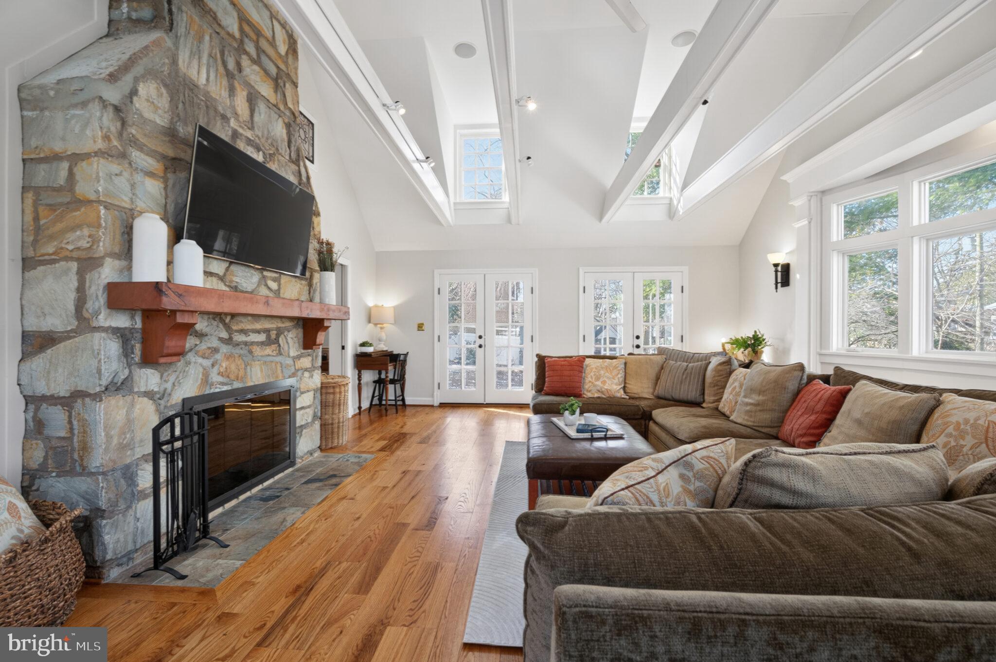 5934 16TH STREET N