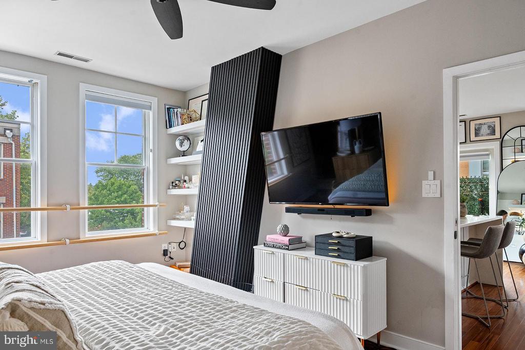 181 E REED AVENUE 207
