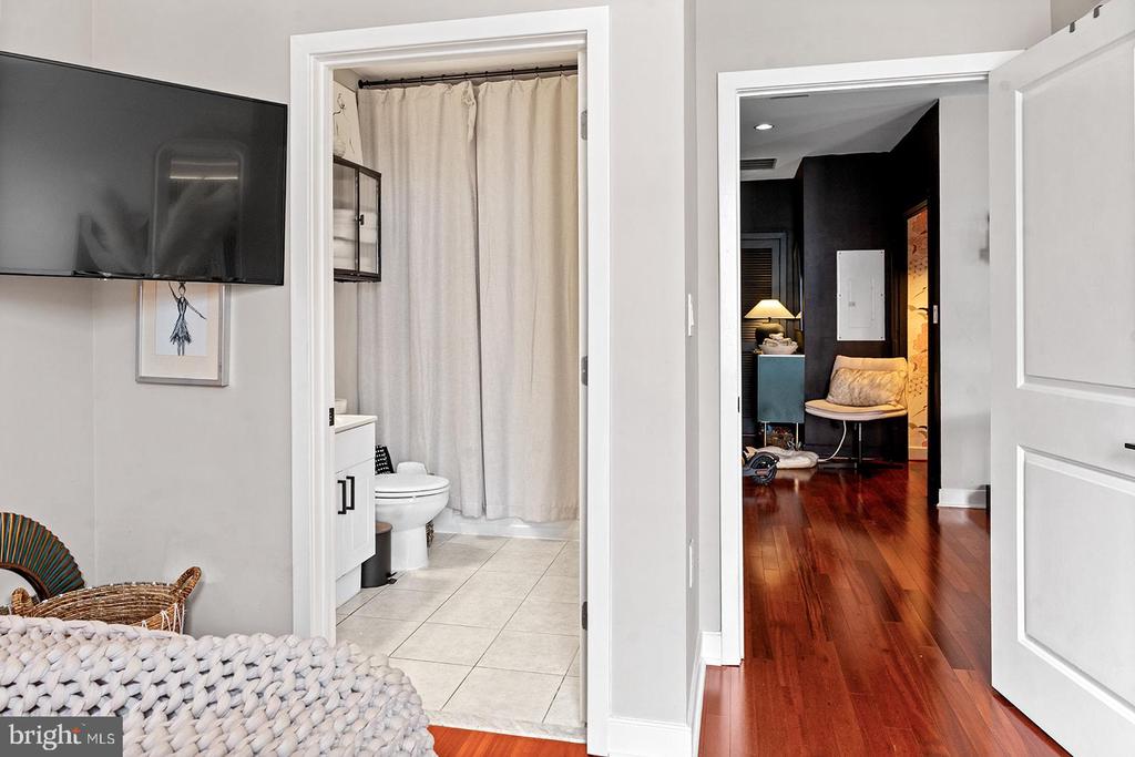 181 E REED AVENUE 207