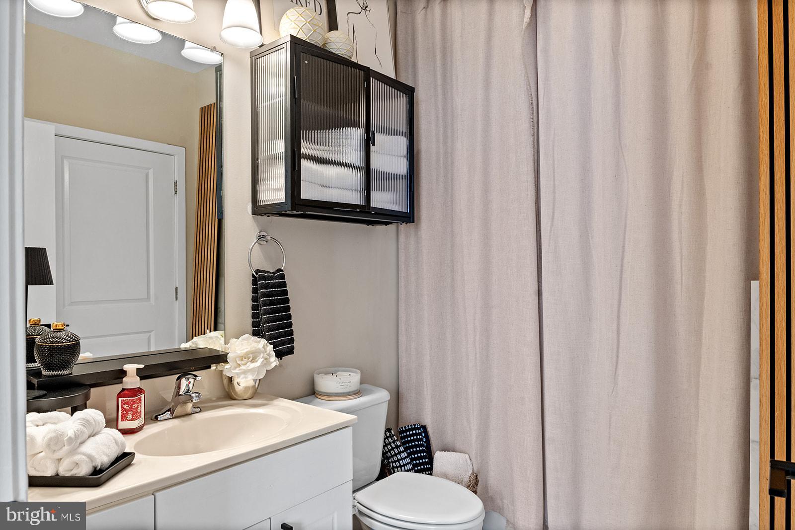 181 E REED AVENUE 207