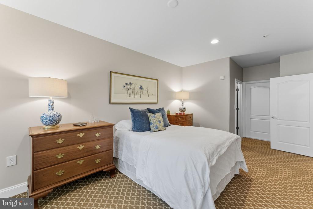 1115 CAMERON STREET 118