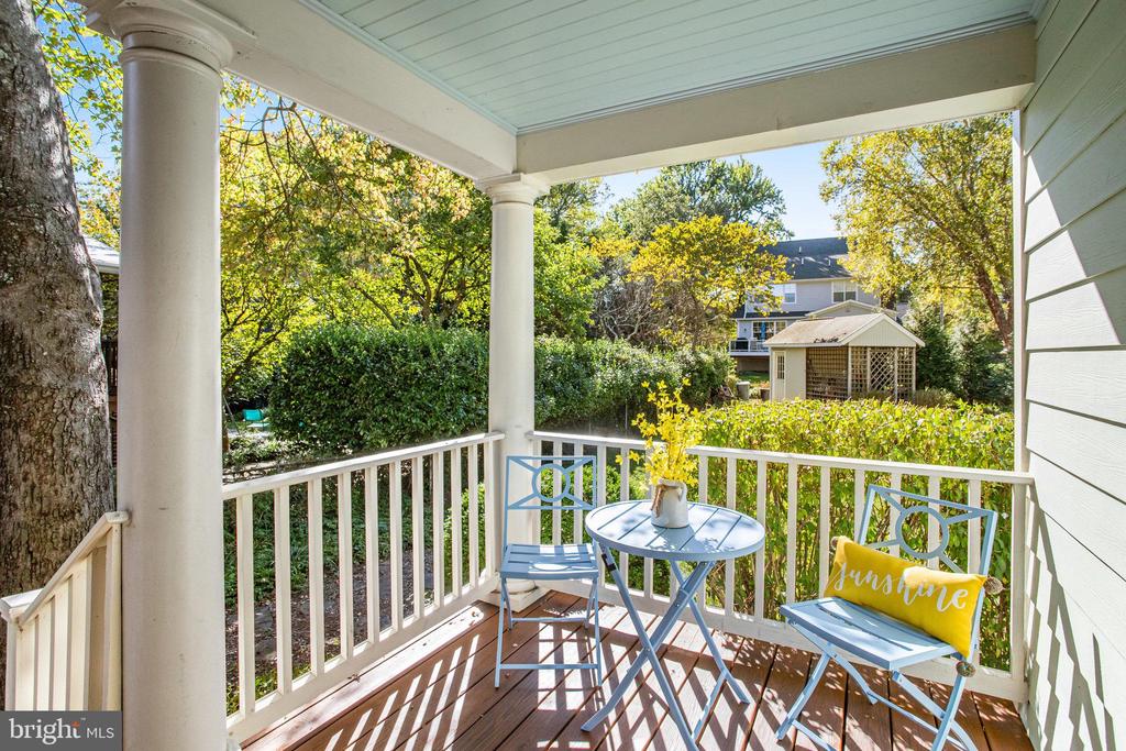1007 PARKER STREET