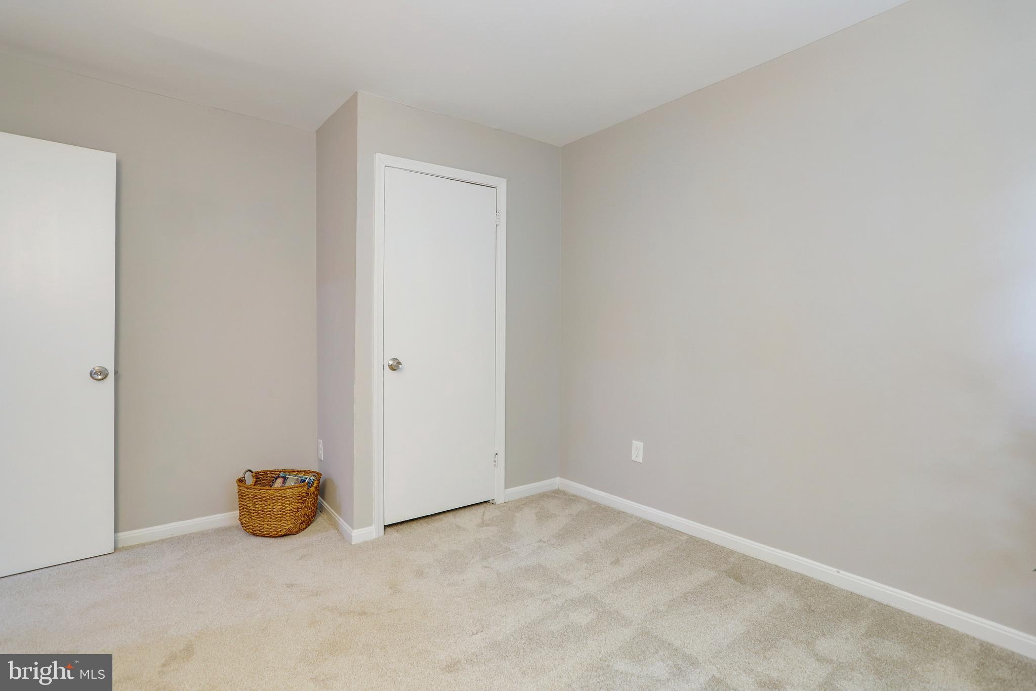 7919 TREESIDE COURT