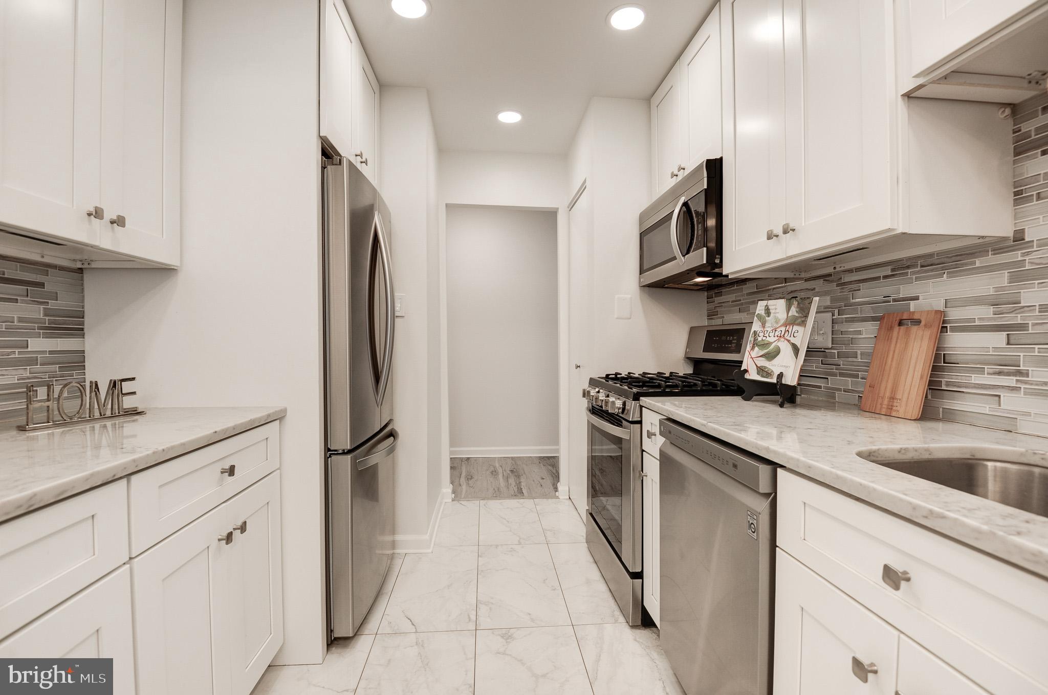 1942 KENNEDY DRIVE 104
