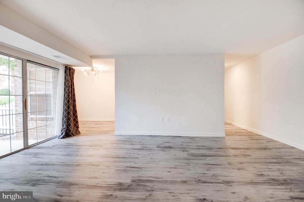 1942 KENNEDY DRIVE 104