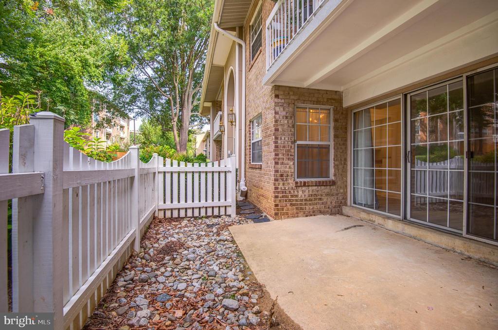 1942 KENNEDY DRIVE 104