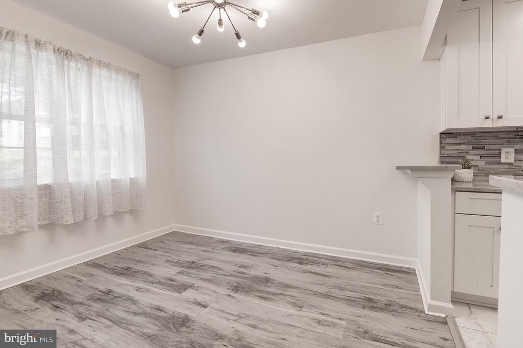 1942 KENNEDY DRIVE 104