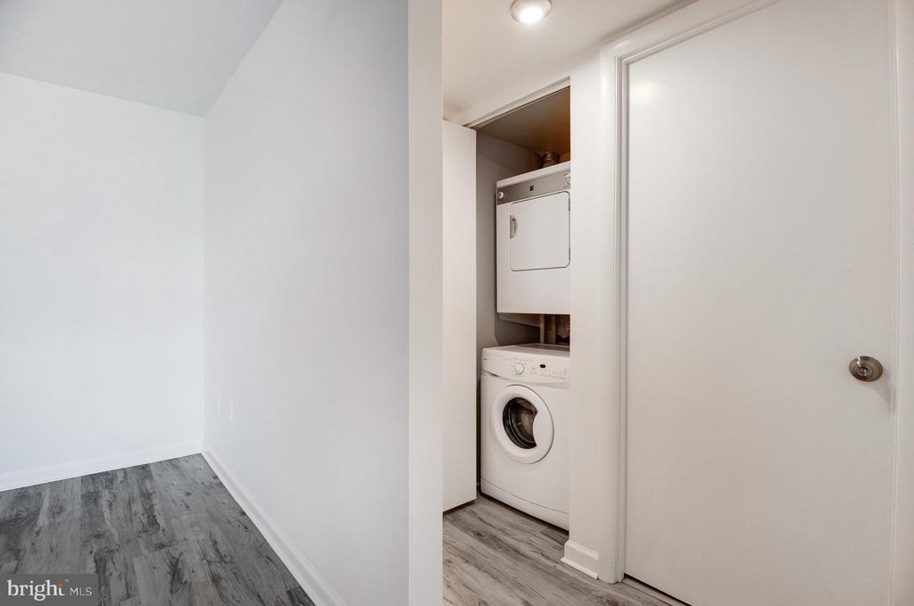 1942 KENNEDY DRIVE 104