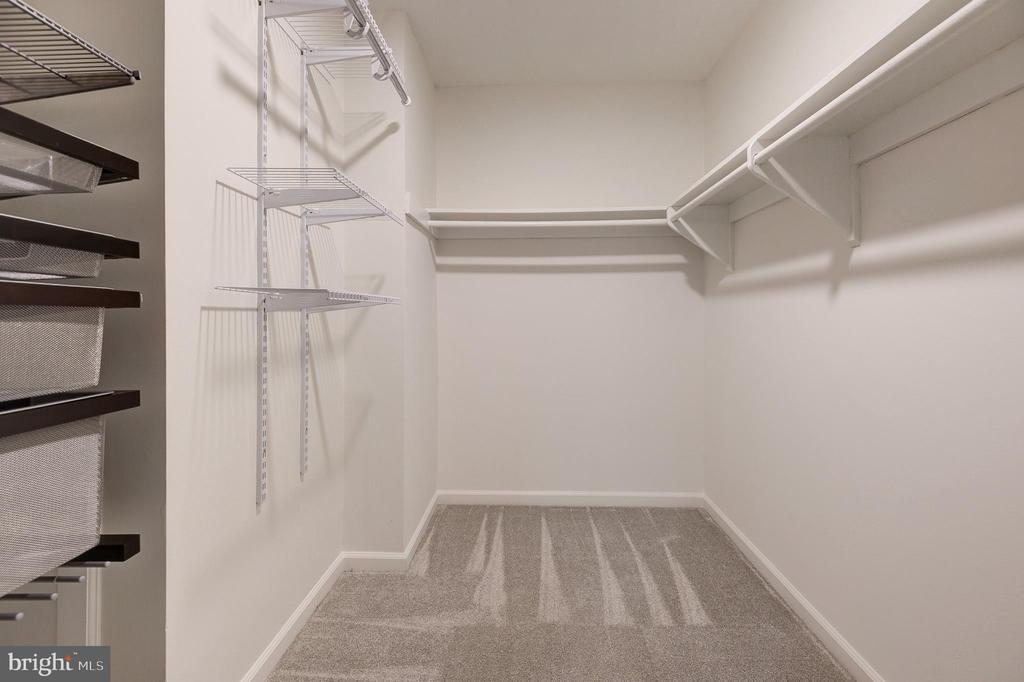 1942 KENNEDY DRIVE 104