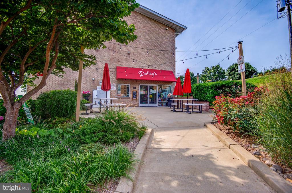 1942 KENNEDY DRIVE 104