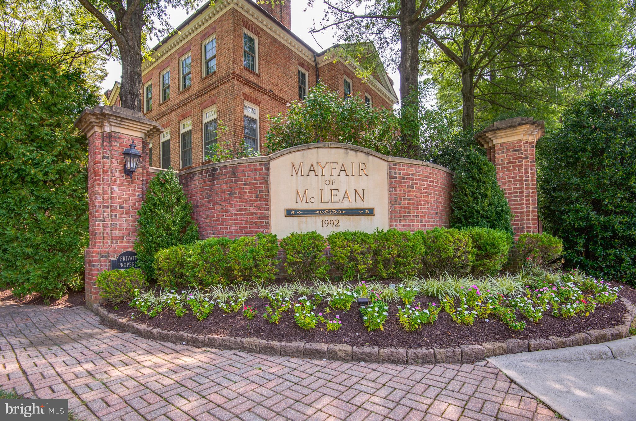 2035 MAYFAIR MCLEAN COURT