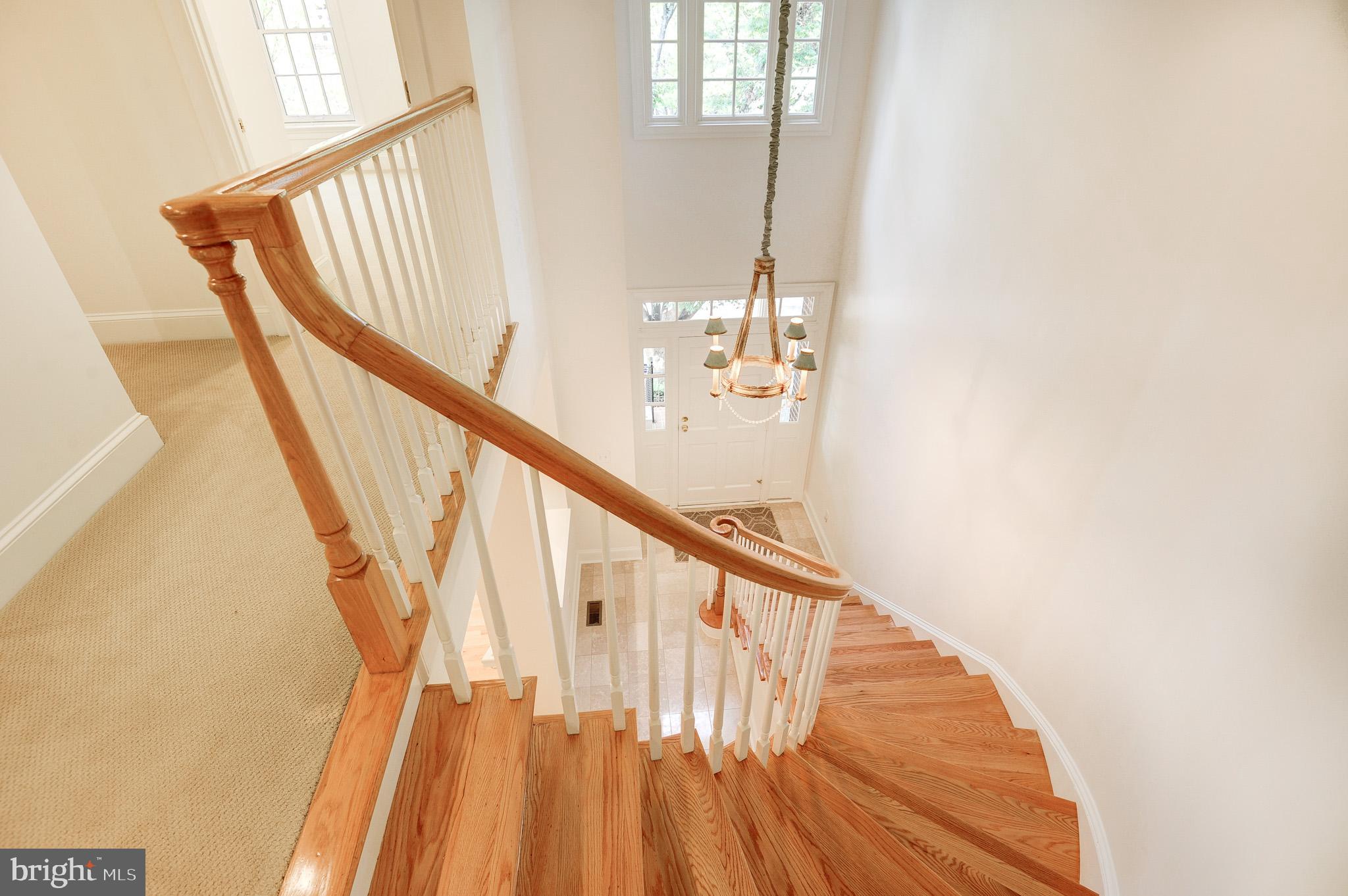 2035 MAYFAIR MCLEAN COURT