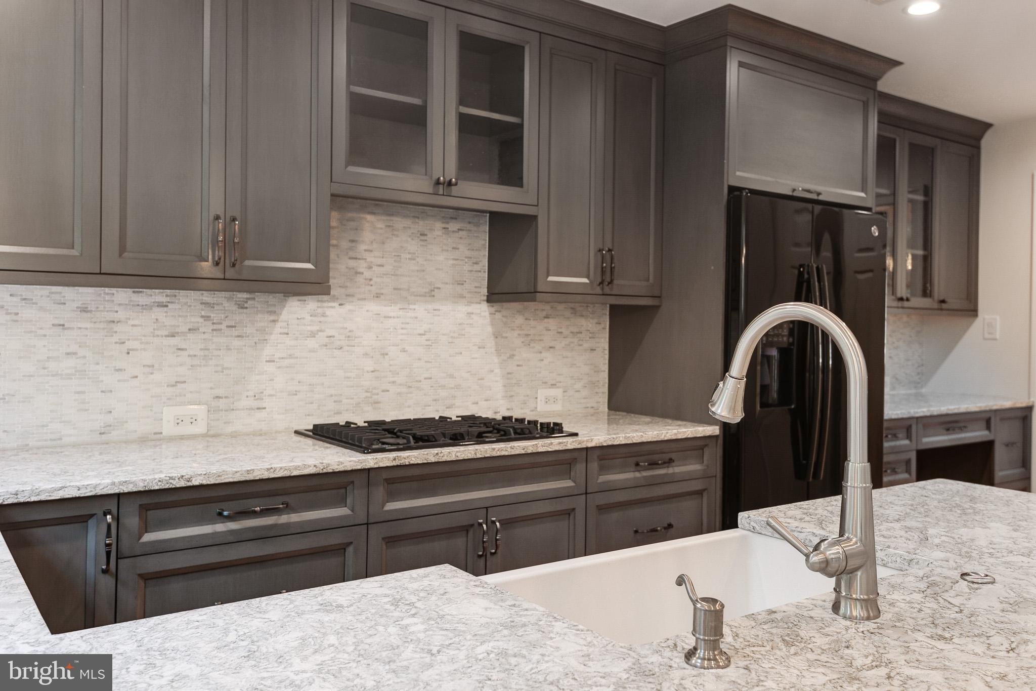 2035 MAYFAIR MCLEAN COURT