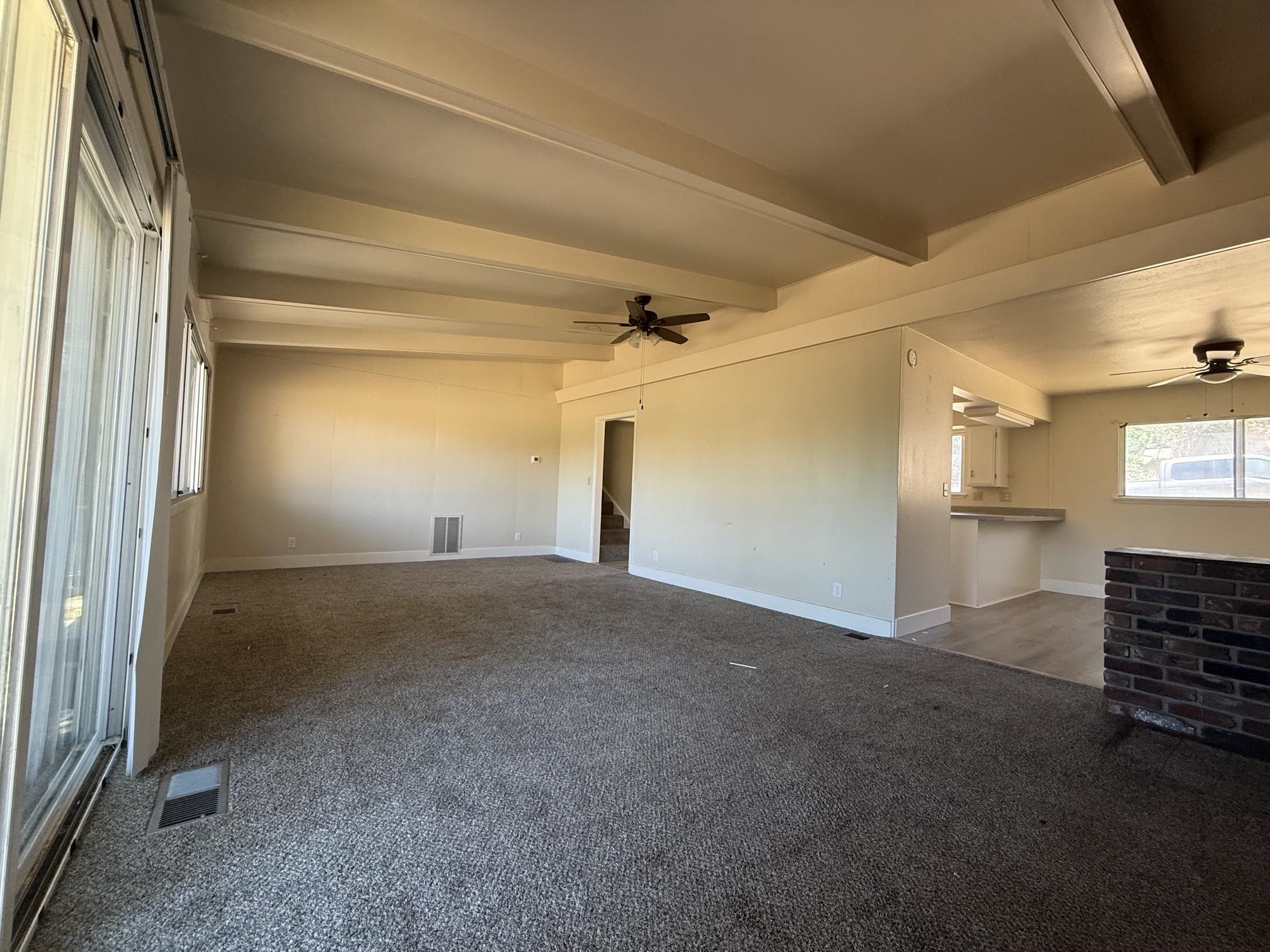 875 Washo Ln