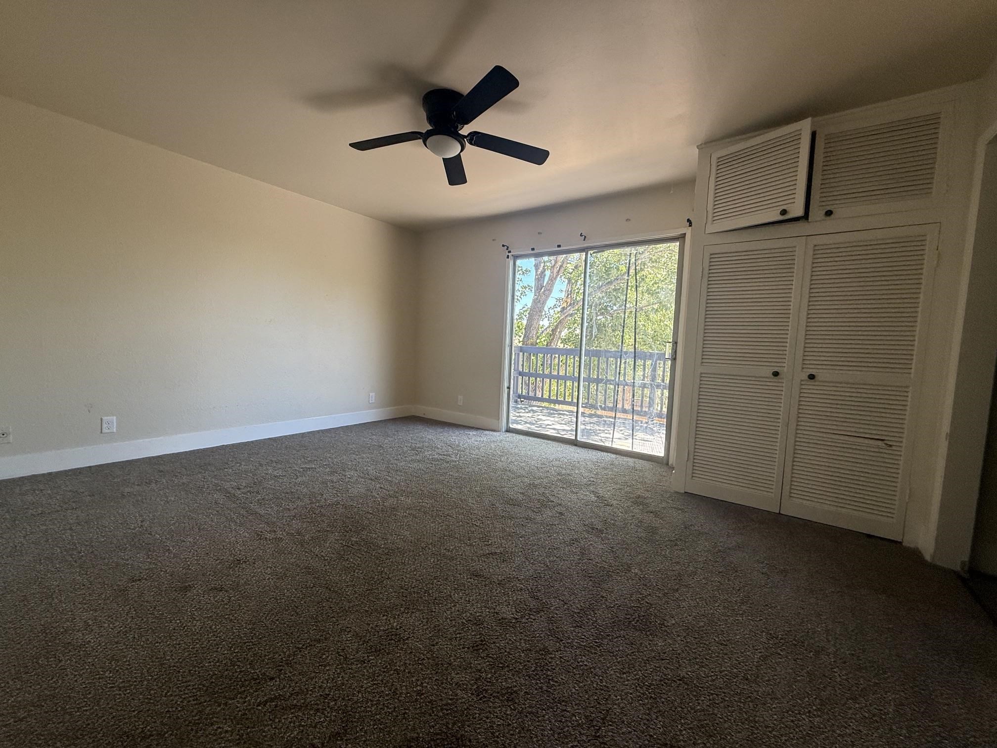 875 Washo Ln