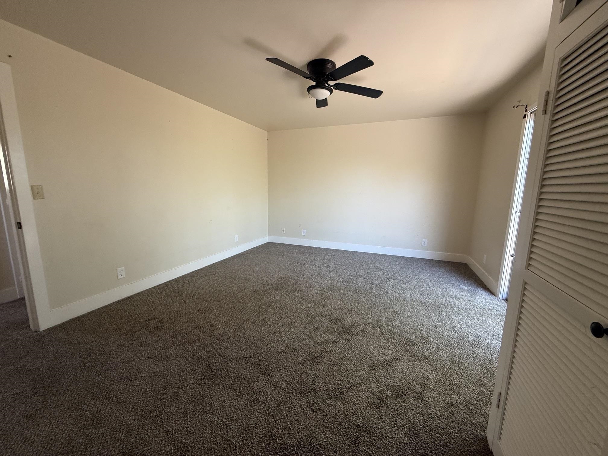 875 Washo Ln