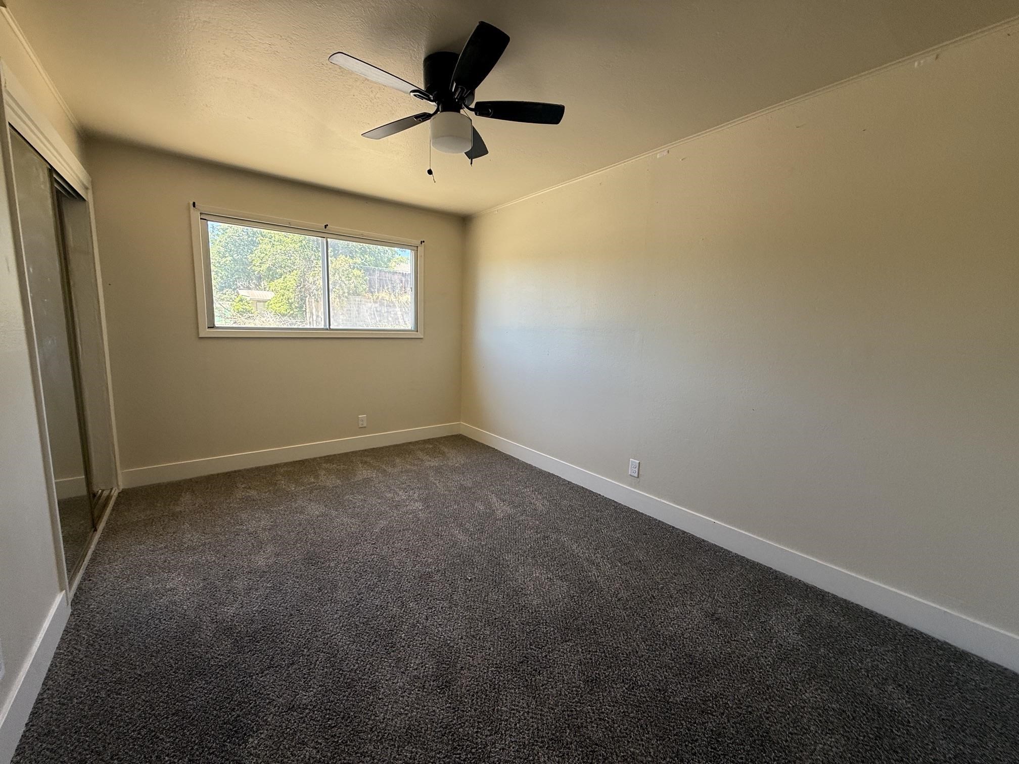 875 Washo Ln