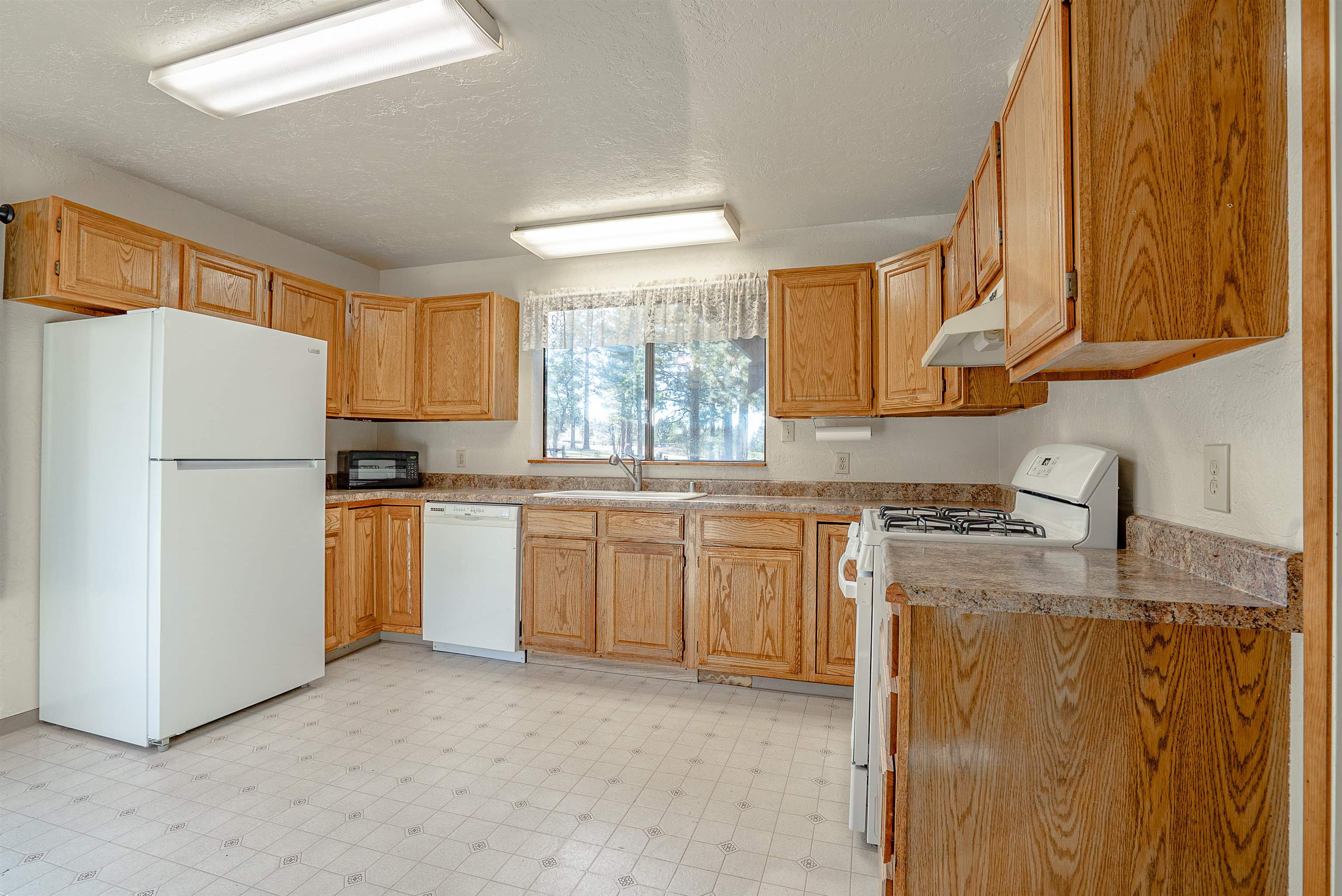 457-190 Honeyview Ln