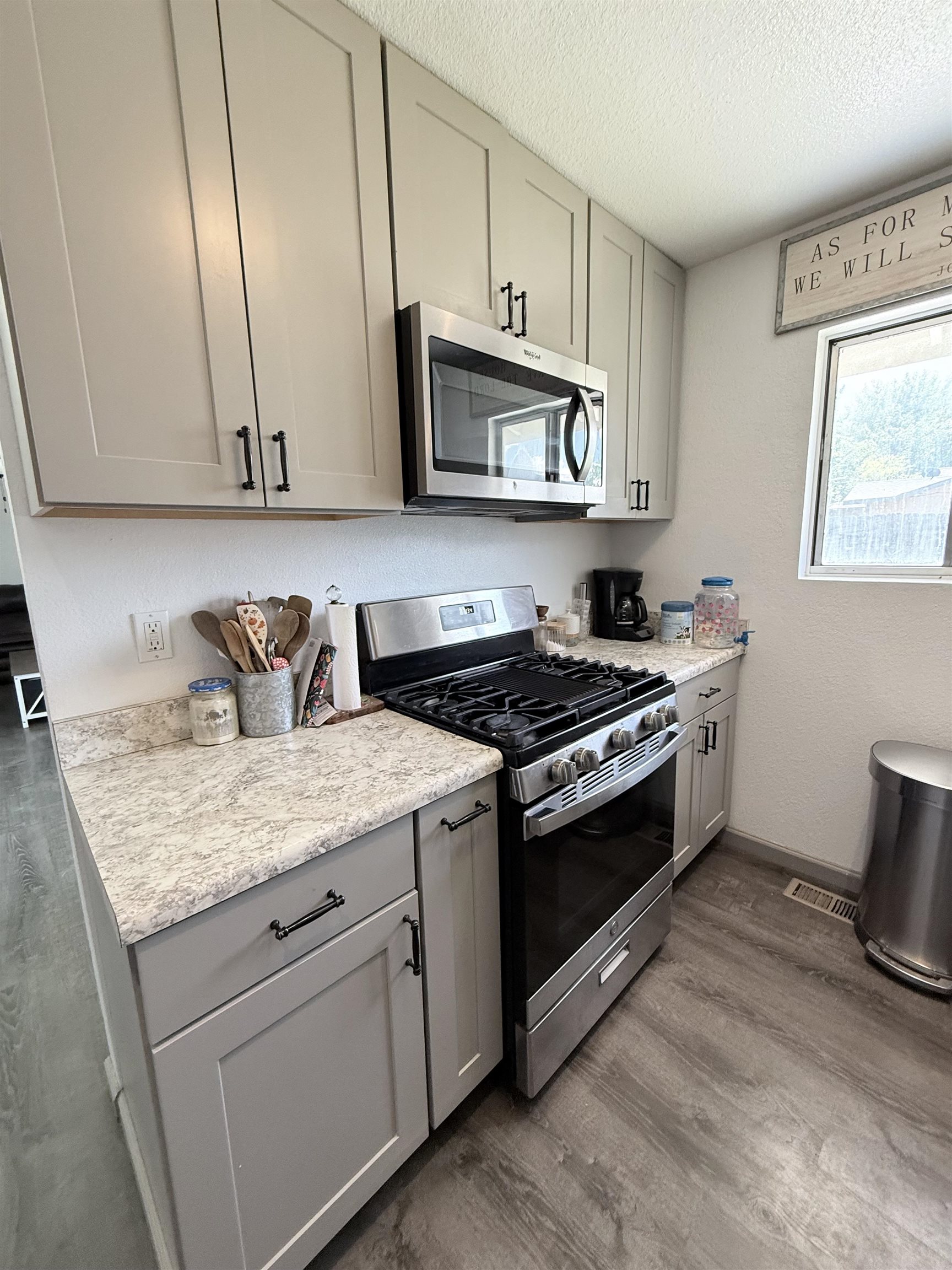 709-880 Lake Avenue