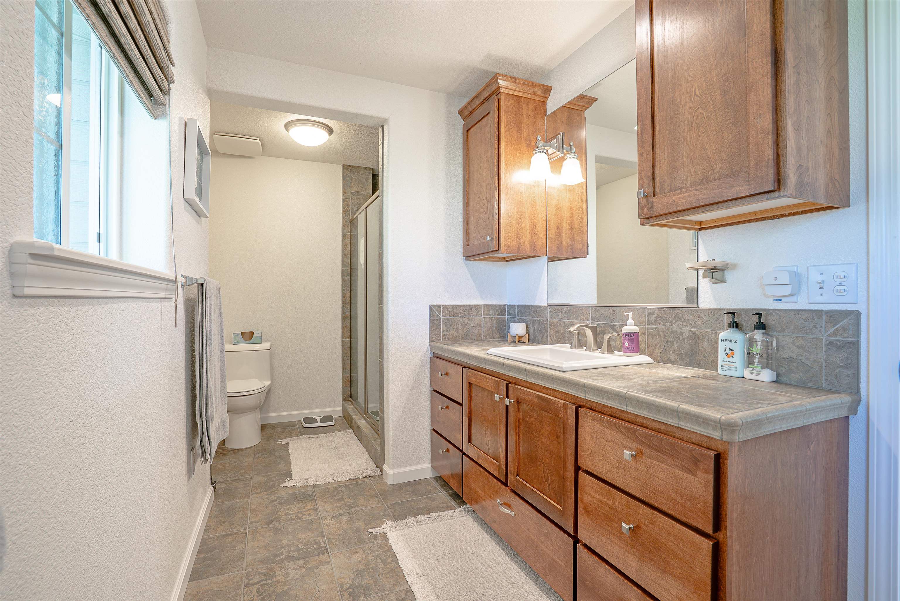 471-775 Bantley Dr