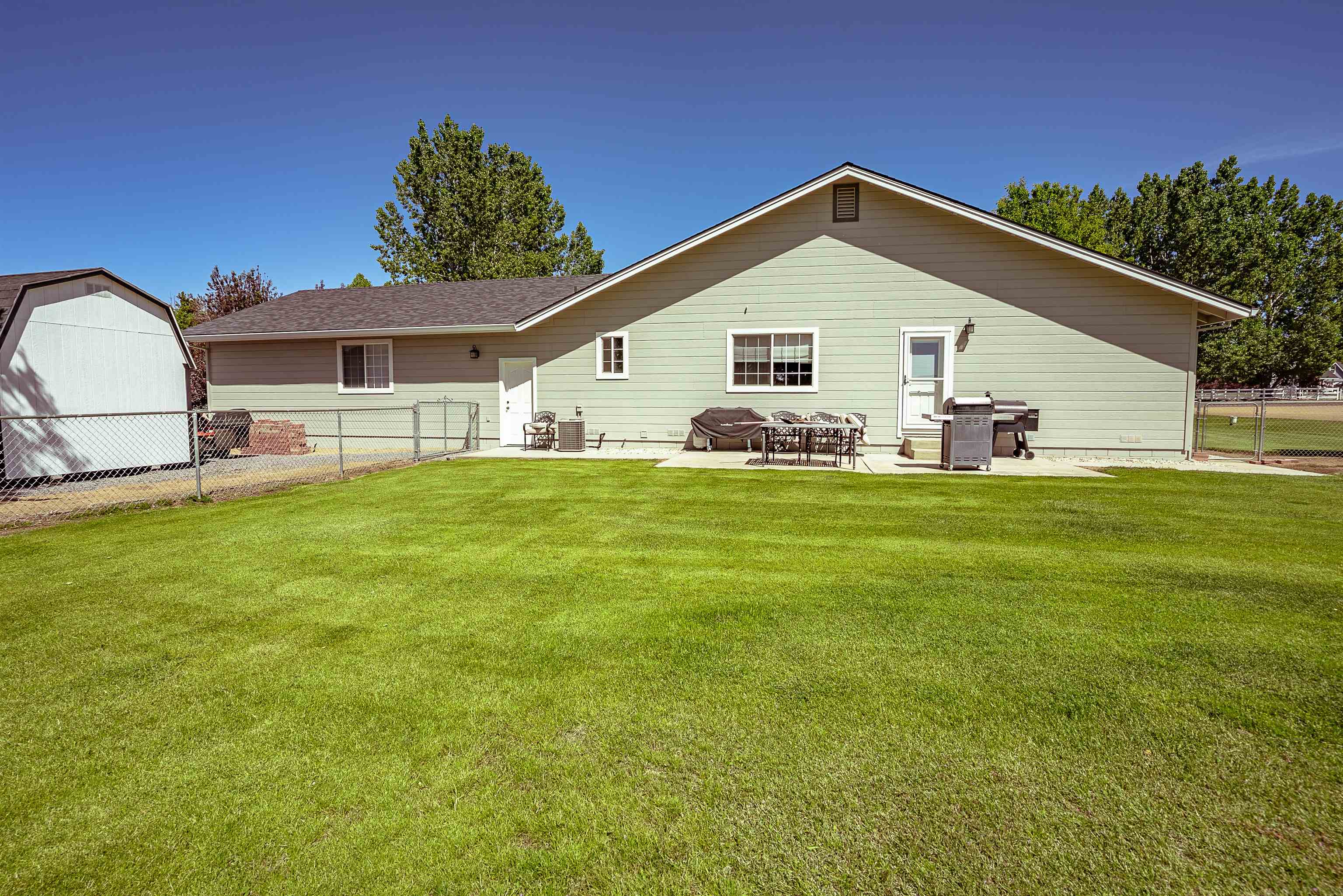 471-775 Bantley Dr
