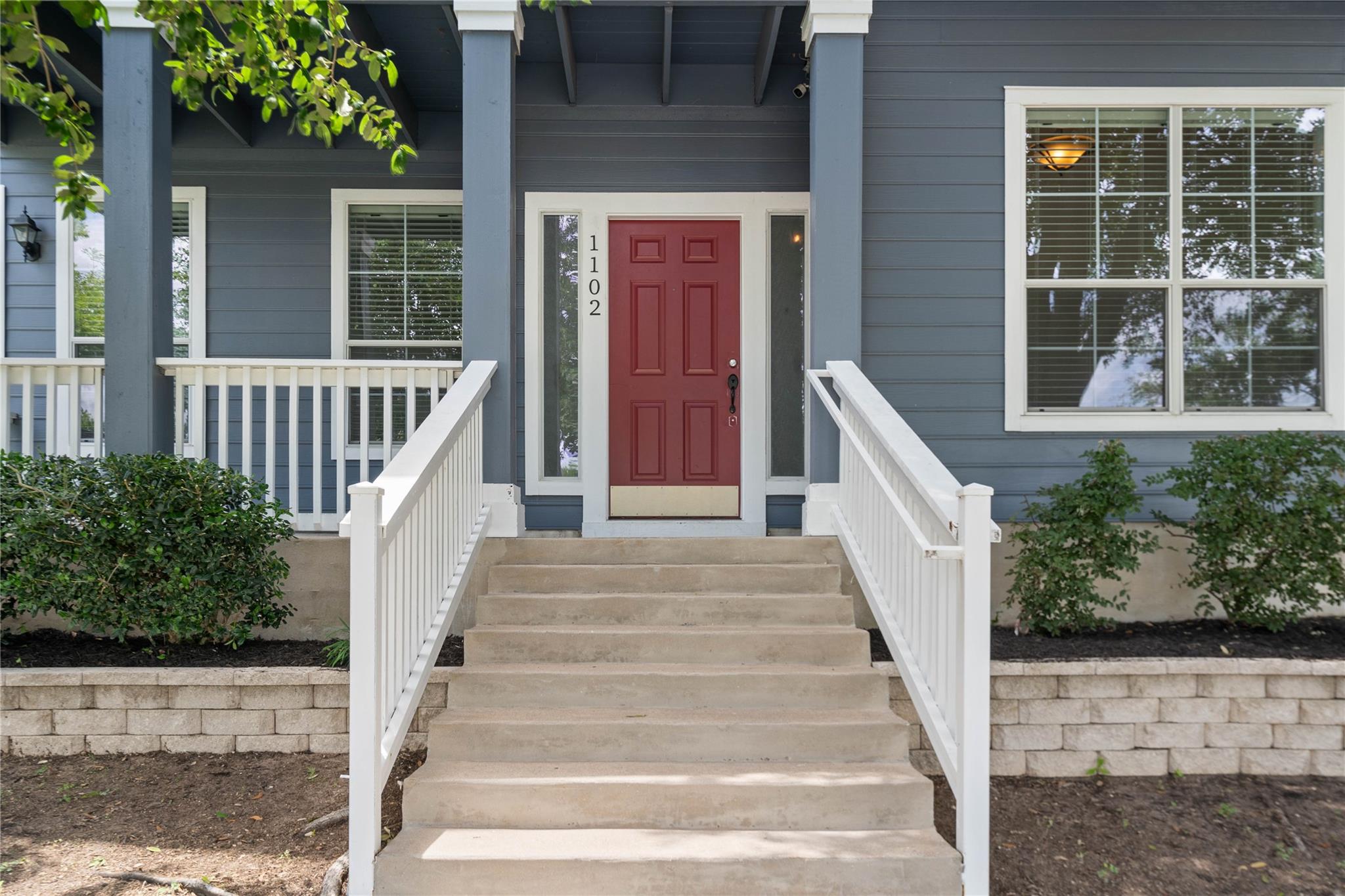 1102 Peyton PL