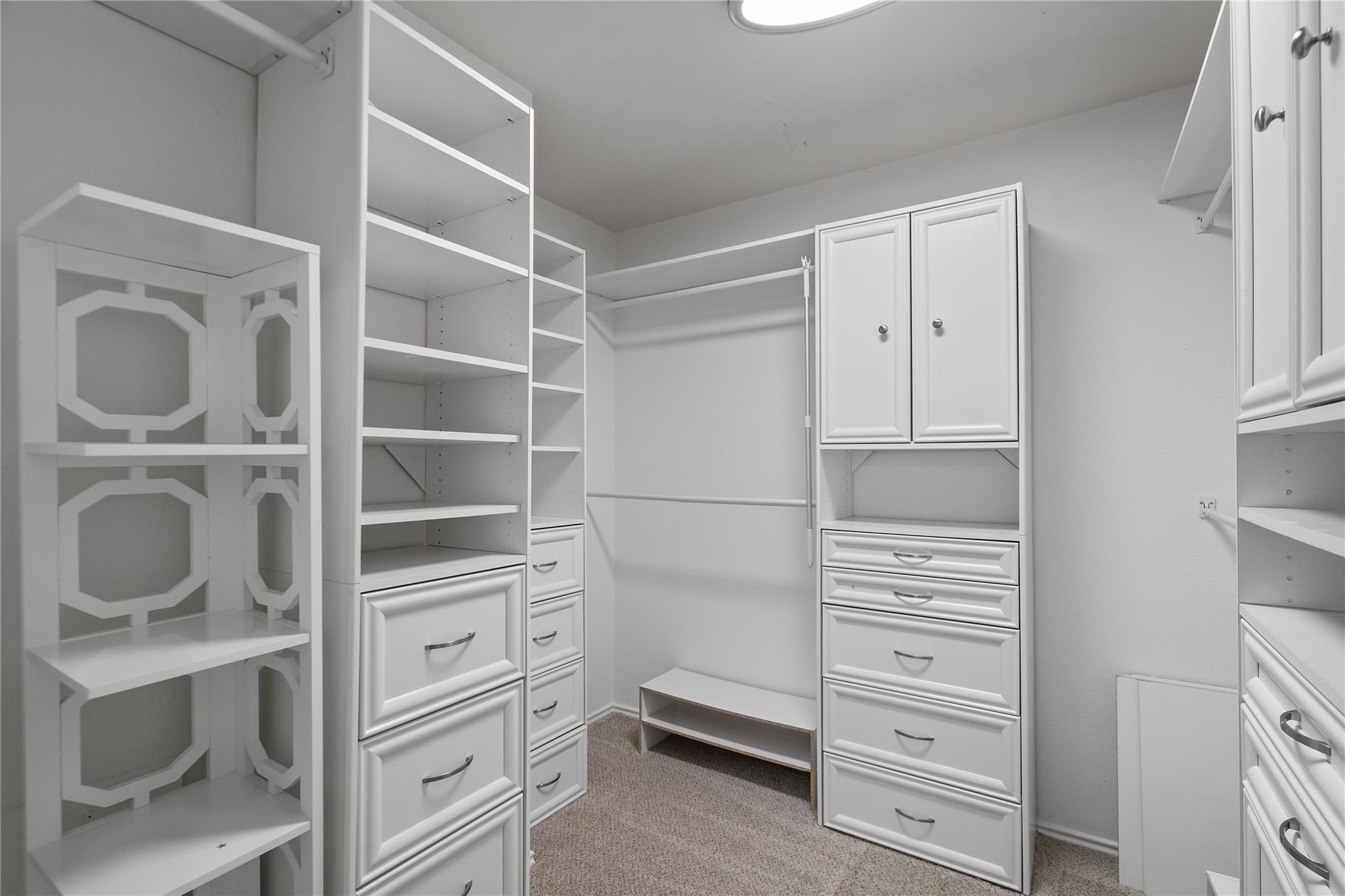 1102 Peyton PL