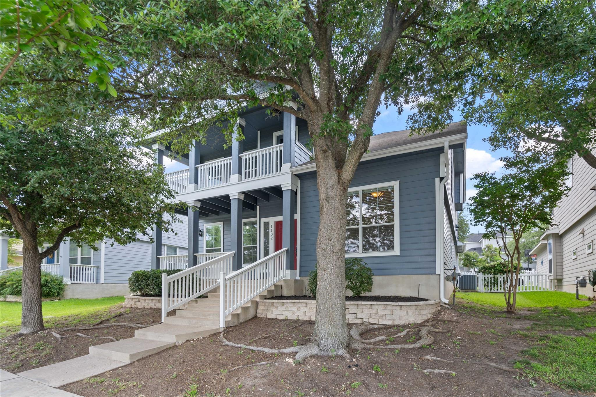 1102 Peyton PL