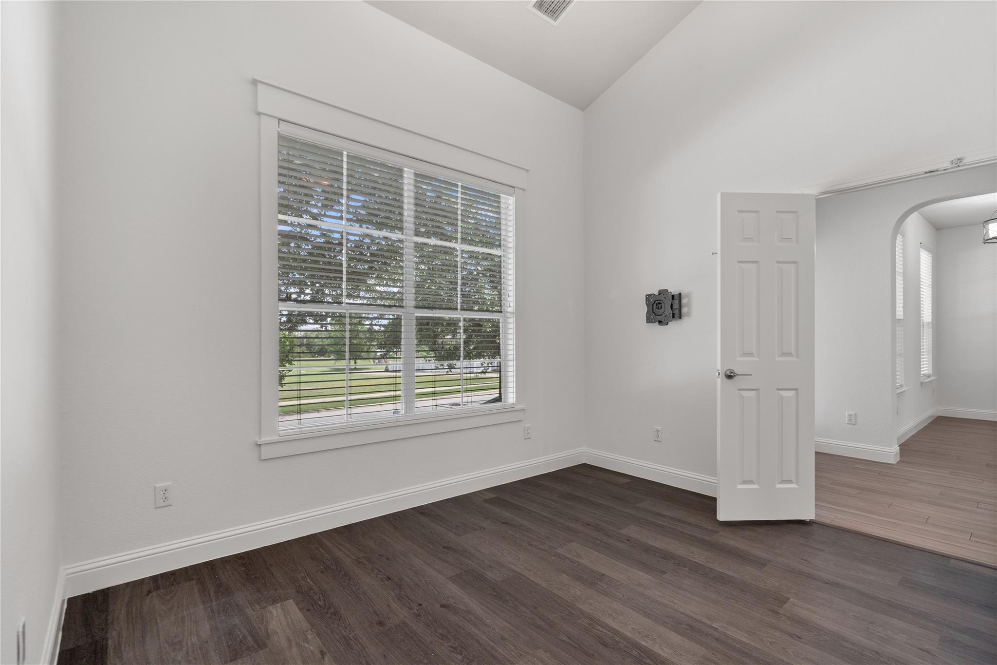 1102 Peyton PL