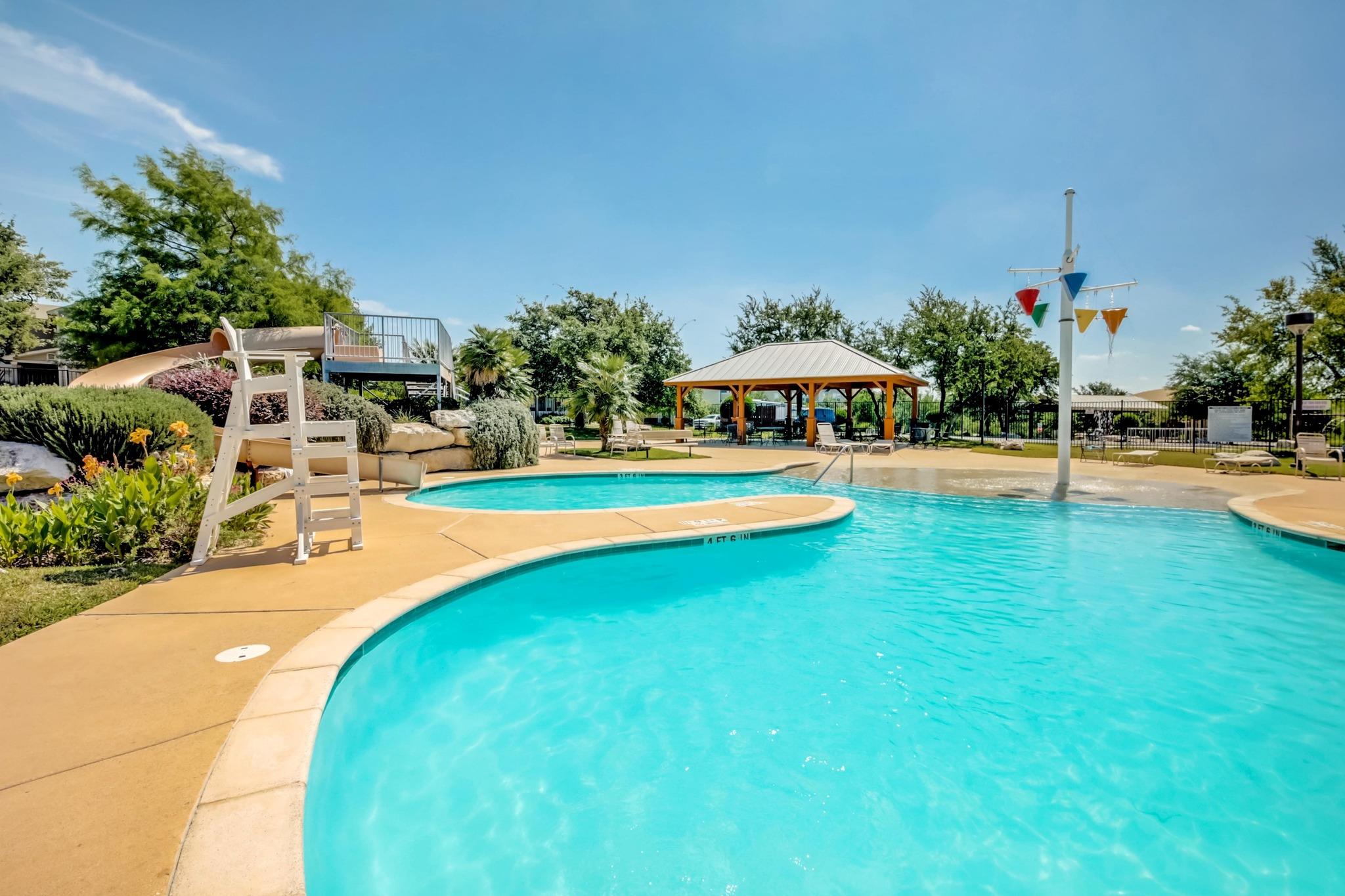 1102 Peyton PL