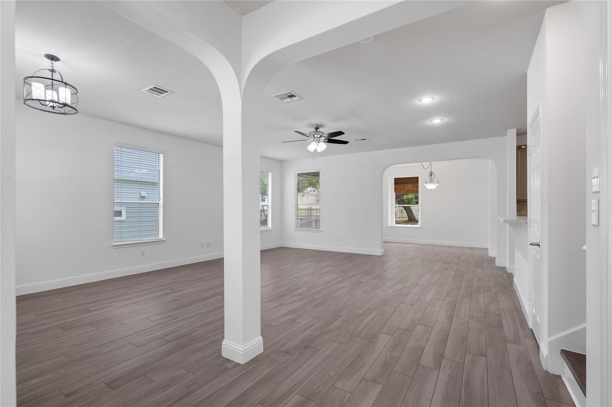 1102 Peyton PL