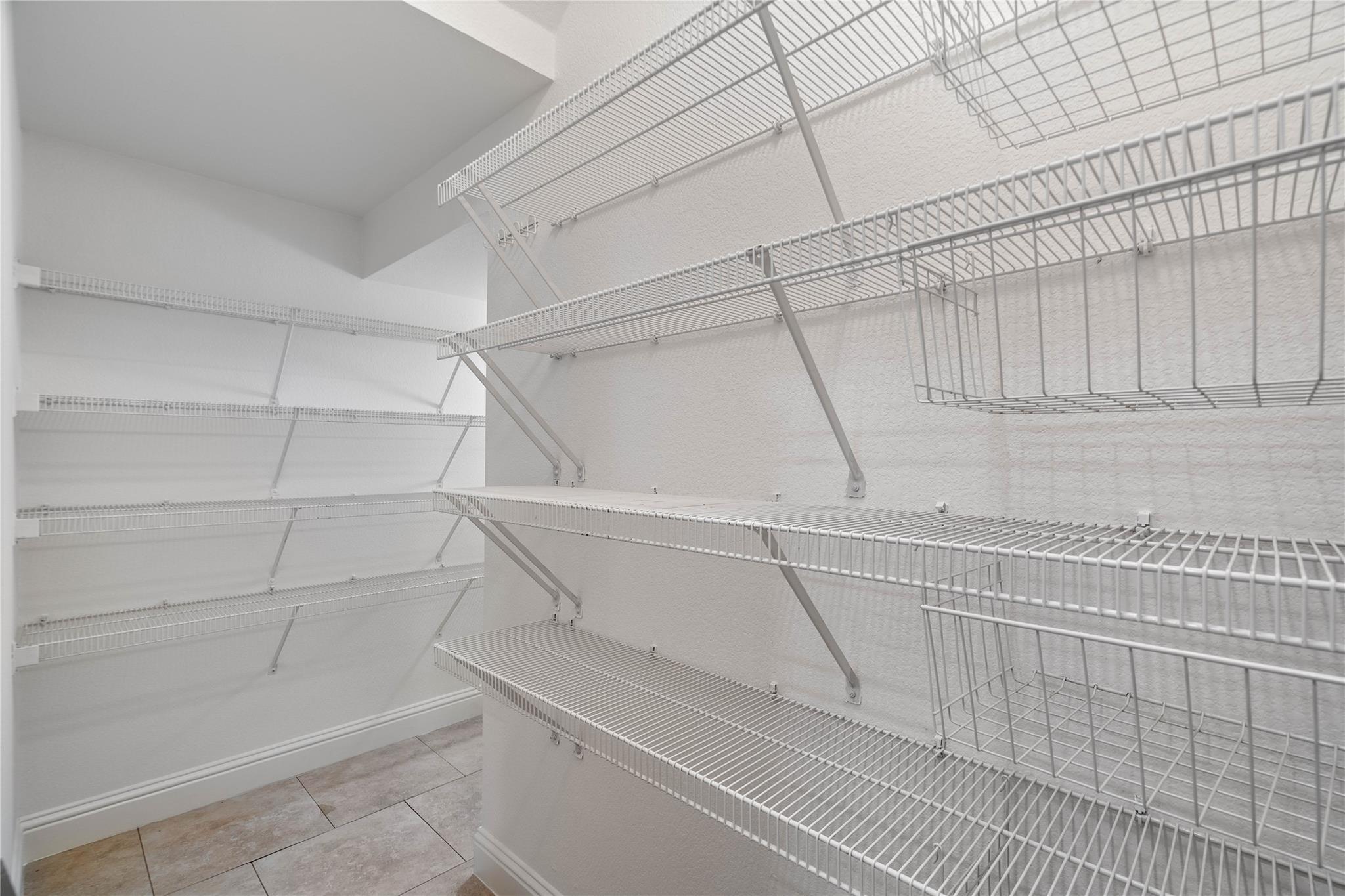 1102 Peyton PL