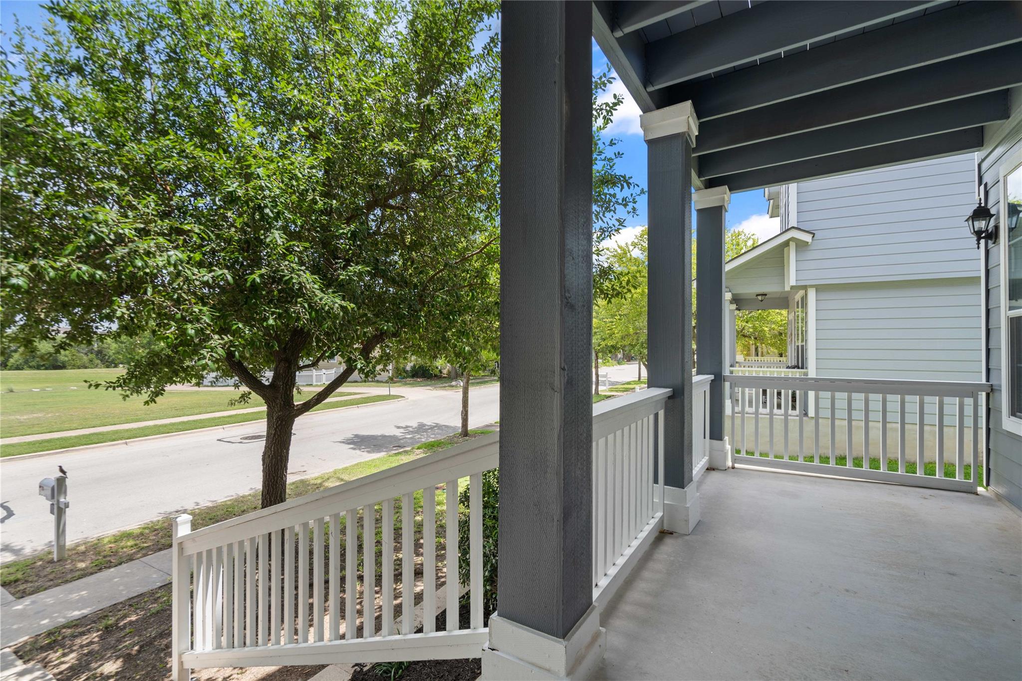1102 Peyton PL