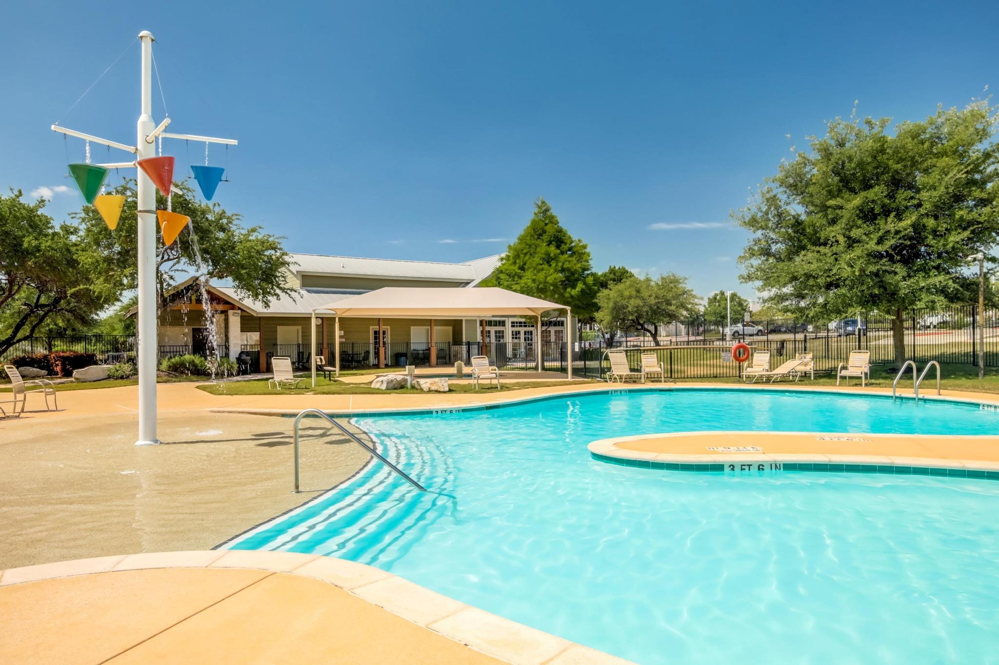1102 Peyton PL