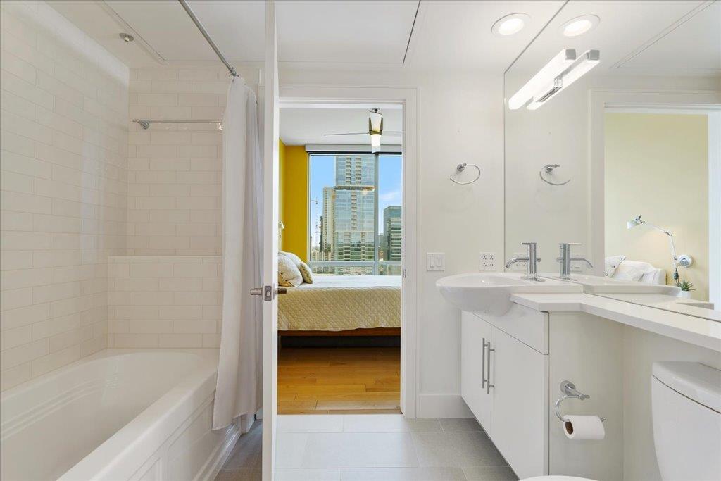 300 Bowie ST # 2303