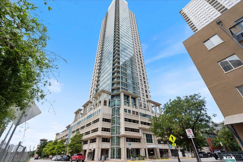 300 Bowie ST # 2303