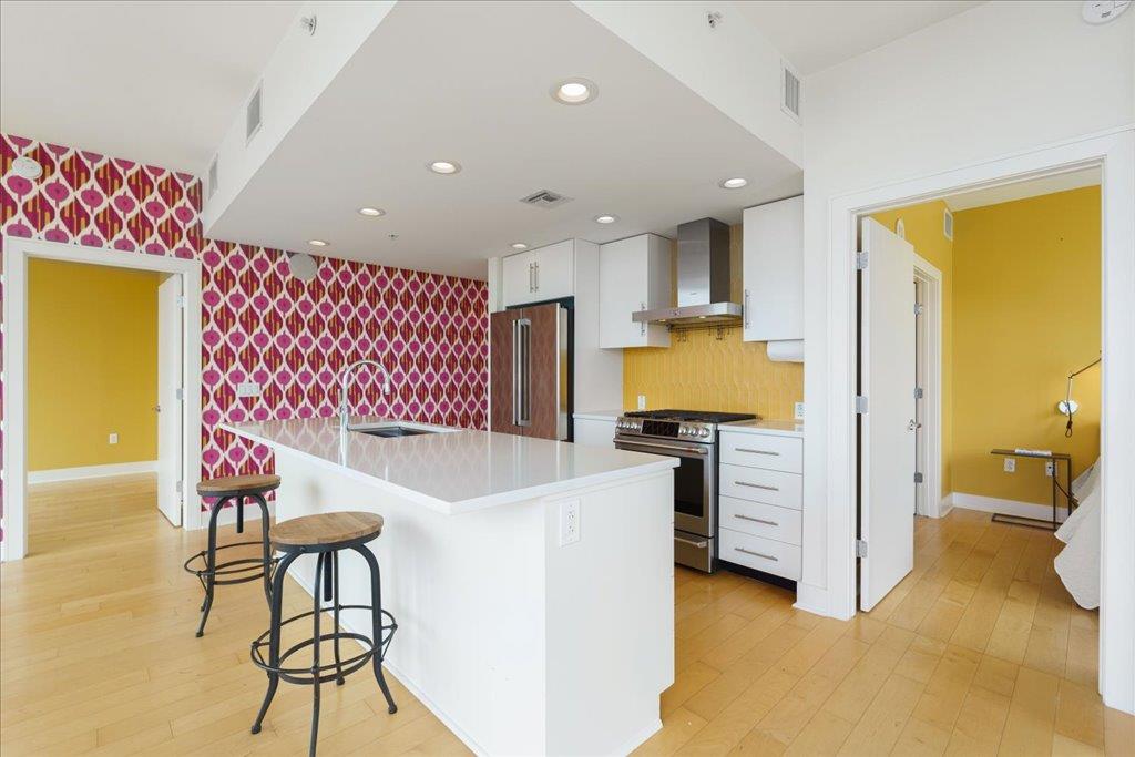 300 Bowie ST # 2303